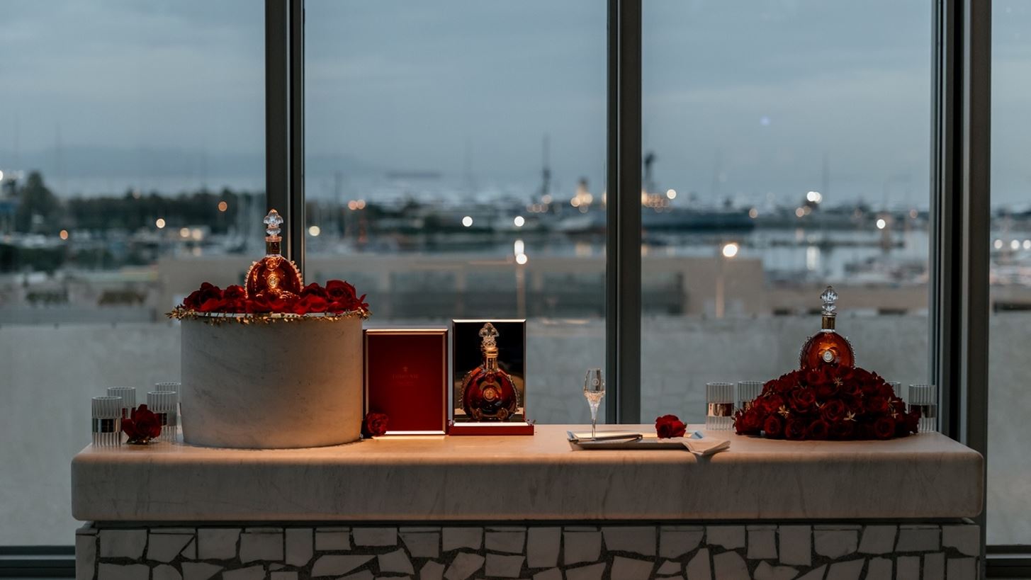 &#x391;&#x3BD;&#x3B1;&#x3BA;&#x3B1;&#x3BB;&#x3CD;&#x3C0;&#x3C4;&#x3BF;&#x3BD;&#x3C4;&#x3B1;&#x3C2; &#x3C4;&#x3BF; LOUIS XIII decanter | &#x3A4;&#x3BF; &#x3B5;&#x3C0;&#x3AF;&#x3C4;&#x3B5;&#x3C5;&#x3B3;&#x3BC;&#x3B1; &#x3B6;&#x3C9;&#x3AE;&#x3C2; &#x3B4;&#x3C5;&#x3BF; &#x3BA;&#x3B1;&#x3B9; &#x3C0;&#x3BB;&#x3AD;&#x3BF;&#x3BD; &#x3B3;&#x3B5;&#x3BD;&#x3B9;&#x3CE;&#x3BD;, Cellar Masters
