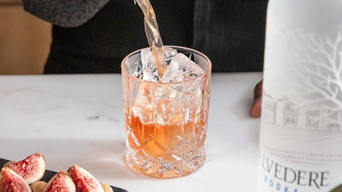 &#x397; Belvedere Vodka &#x3B4;&#x3AF;&#x3BD;&#x3B5;&#x3B9; &#x3BC;&#x3B9;&#x3B1; &#x3B4;&#x3B9;&#x3B1;&#x3C6;&#x3BF;&#x3C1;&#x3B5;&#x3C4;&#x3B9;&#x3BA;&#x3AE; &#x3BD;&#x3CC;&#x3C4;&#x3B1; &#x3C3;&#x3C4;&#x3B9;&#x3C2; &#x3C3;&#x3C0;&#x3B9;&#x3C4;&#x3B9;&#x3BA;&#x3AD;&#x3C2; &#x3B2;&#x3C1;&#x3B1;&#x3B4;&#x3B9;&#x3AD;&#x3C2;