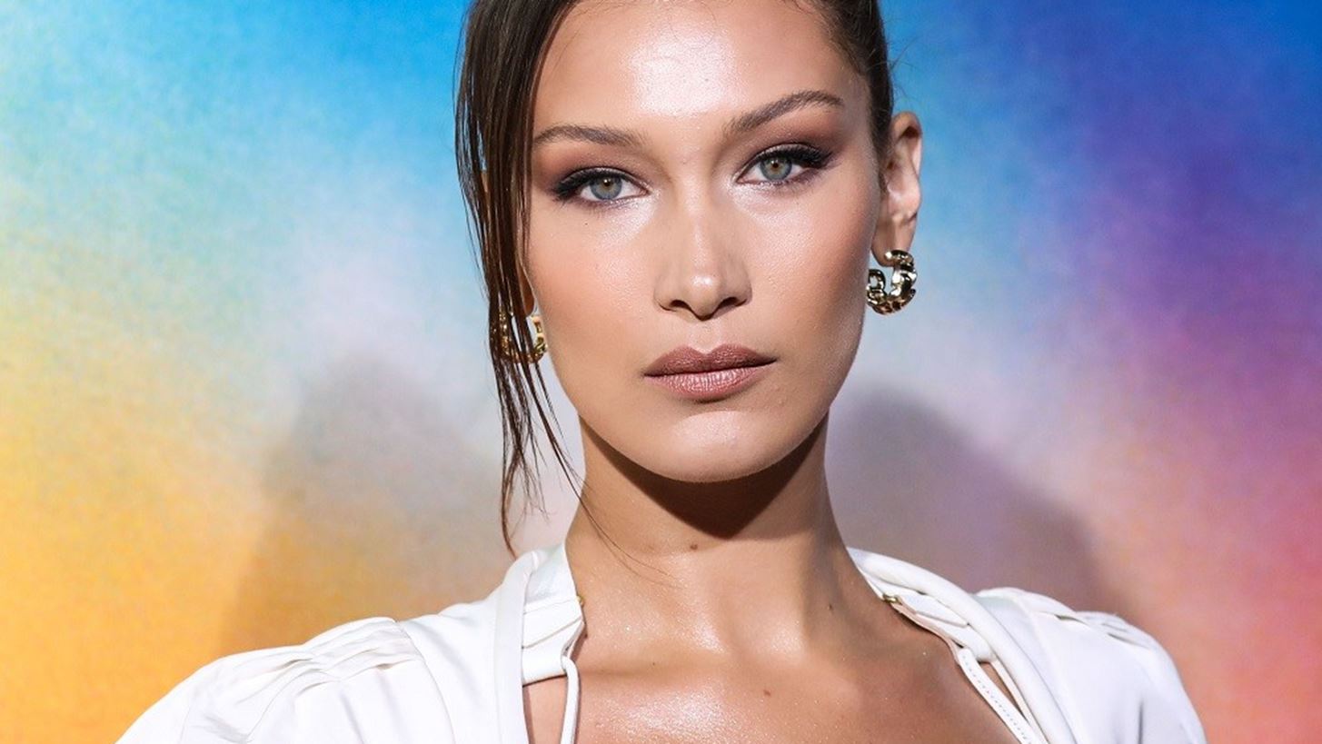 H Bella Hadid &#x3C0;&#x3BF;&#x3B6;&#x3AC;&#x3C1;&#x3B5;&#x3B9; &#x3C3;&#x3C4;&#x3BF; Instagram &#x3BC;&#x3B5; &#x3B4;&#x3B7;&#x3BC;&#x3B9;&#x3BF;&#x3C5;&#x3C1;&#x3B3;&#x3AF;&#x3B1; &#x395;&#x3BB;&#x3BB;&#x3B7;&#x3BD;&#x3AF;&#x3B4;&#x3B1;&#x3C2; &#x3C3;&#x3C7;&#x3B5;&#x3B4;&#x3B9;&#x3AC;&#x3C3;&#x3C4;&#x3C1;&#x3B9;&#x3B1;&#x3C2;
