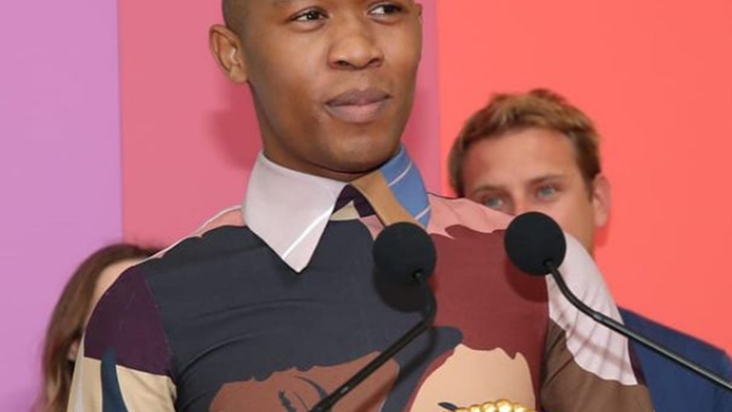 Thebe Magugu | &#x39F; &#x3BD;&#x3AD;&#x3BF;&#x3C2; hot &#x3C3;&#x3C7;&#x3B5;&#x3B4;&#x3B9;&#x3B1;&#x3C3;&#x3C4;&#x3AE;&#x3C2; &#x3C0;&#x3BF;&#x3C5; &#x3C0;&#x3C1;&#x3AD;&#x3C0;&#x3B5;&#x3B9; &#x3BD;&#x3B1; &#x3BE;&#x3AD;&#x3C1;&#x3B5;&#x3B9;&#x3C2;