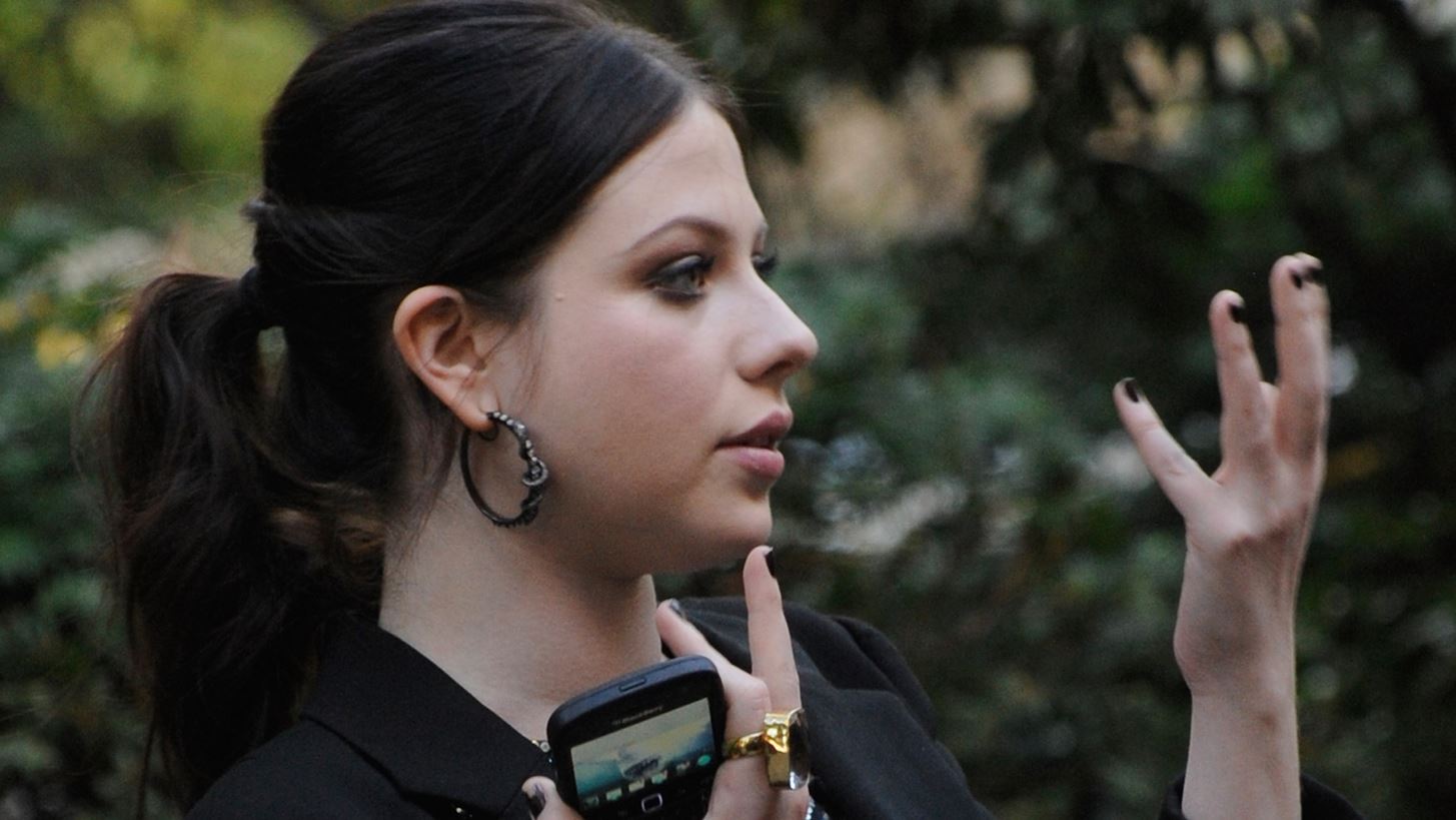 &#x397; &#x3B1;&#x3B9;&#x3C4;&#x3AF;&#x3B1; &#x3B8;&#x3B1;&#x3BD;&#x3AC;&#x3C4;&#x3BF;&#x3C5; &#x3C4;&#x3B7;&#x3C2; &#x3C0;&#x3C1;&#x3C9;&#x3C4;&#x3B1;&#x3B3;&#x3C9;&#x3BD;&#x3AF;&#x3C3;&#x3C4;&#x3C1;&#x3B9;&#x3B1;&#x3C2; &#x3C4;&#x3BF;&#x3C5; Gossip Girl, Michelle Trachtenberg &#x3B5;&#x3C0;&#x3B9;&#x3B2;&#x3B5;&#x3B2;&#x3B1;&#x3B9;&#x3CE;&#x3B8;&#x3B7;&#x3BA;&#x3B5; &#x3B4;&#x3CD;&#x3BF; &#x3BC;&#x3AE;&#x3BD;&#x3B5;&#x3C2; &#x3BC;&#x3B5;&#x3C4;&#x3AC;