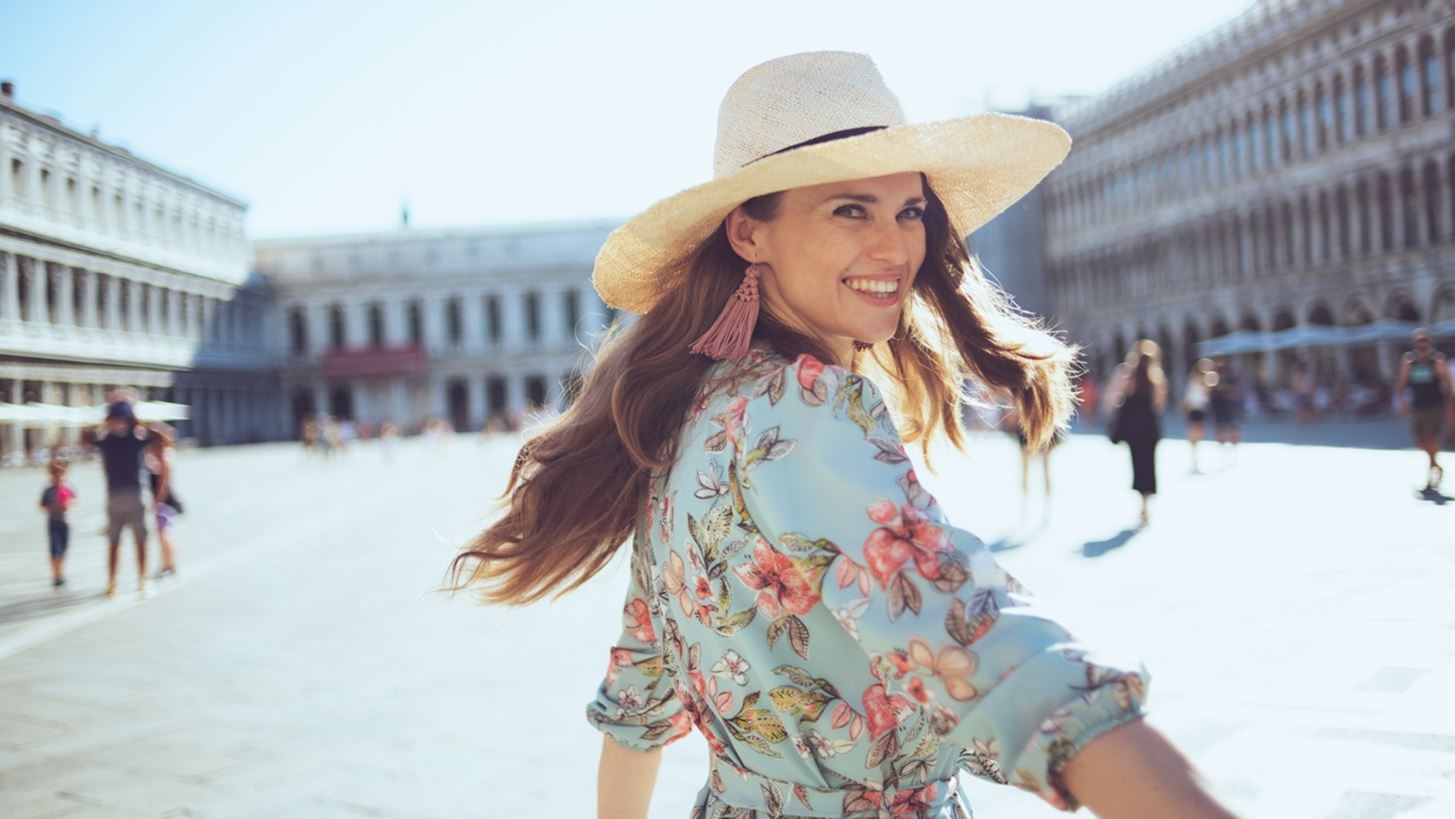 Suncare &amp; the City | &#x397; &#x3C3;&#x3C9;&#x3C3;&#x3C4;&#x3AE; &#x3B1;&#x3BD;&#x3C4;&#x3B7;&#x3BB;&#x3B9;&#x3B1;&#x3BA;&#x3AE; &#x3C0;&#x3C1;&#x3BF;&#x3C3;&#x3C4;&#x3B1;&#x3C3;&#x3AF;&#x3B1; &#x3C3;&#x3C4;&#x3B7;&#x3BD; &#x3C0;&#x3CC;&#x3BB;&#x3B7;