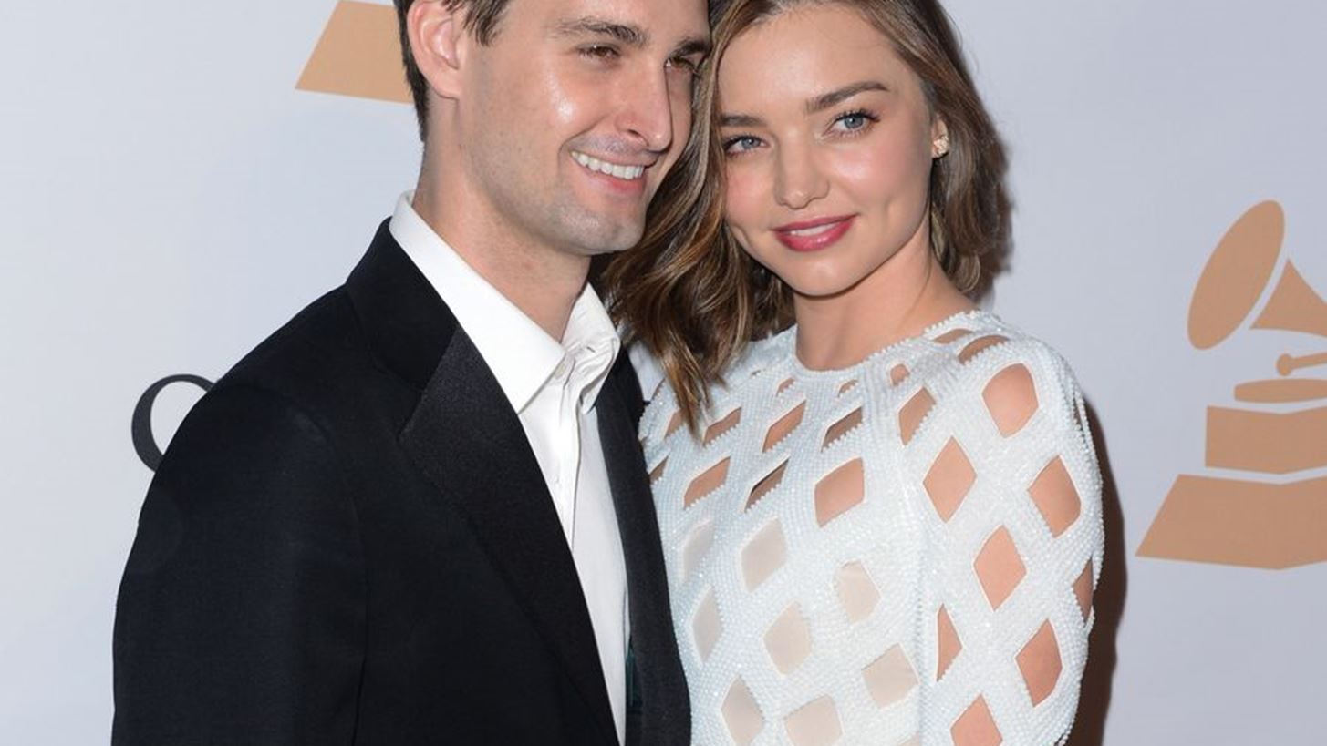 H Miranda Kerr &#x3BC;&#x3B9;&#x3BB;&#x3AC; &#x3B3;&#x3B9;&#x3B1; &#x3C4;&#x3BF;&#x3BD; &#x3C0;&#x3B1;&#x3C1;&#x3B1;&#x3BC;&#x3C5;&#x3B8;&#x3AD;&#x3BD;&#x3B9;&#x3BF; &#x3B3;&#x3AC;&#x3BC;&#x3BF; &#x3C4;&#x3B7;&#x3C2; &#x3BC;&#x3B5; &#x3C4;&#x3BF;&#x3BD; Evan Spiegel