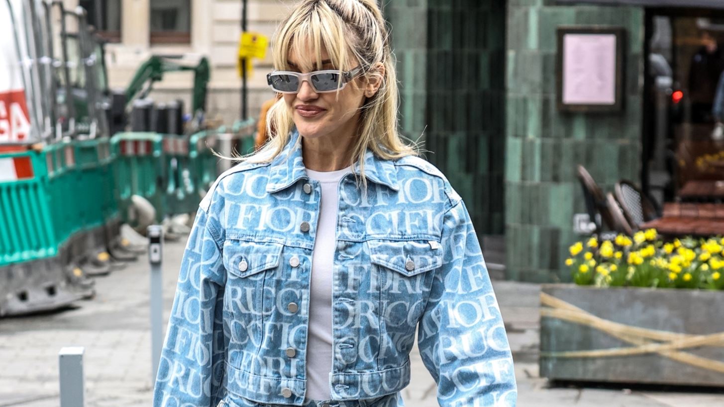 &#x38C;&#x3BB;&#x3B1; &#x3C4;&#x3B1; denim &#x3BA;&#x3BF;&#x3BC;&#x3BC;&#x3AC;&#x3C4;&#x3B9;&#x3B1; &#x3C0;&#x3BF;&#x3C5; &#x3B8;&#x3B1; &#x3C6;&#x3BF;&#x3C1;&#x3AD;&#x3C3;&#x3B5;&#x3B9;&#x3C2; &#x3C6;&#x3AD;&#x3C4;&#x3BF;&#x3C2; &#x3BA;&#x3B1;&#x3B9; &#x3B4;&#x3B5;&#x3BD; &#x3B5;&#x3AF;&#x3BD;&#x3B1;&#x3B9; &#x3C4;&#x3B6;&#x3B9;&#x3BD; &#x3C0;&#x3B1;&#x3BD;&#x3C4;&#x3B5;&#x3BB;&#x3CC;&#x3BD;&#x3B9;
