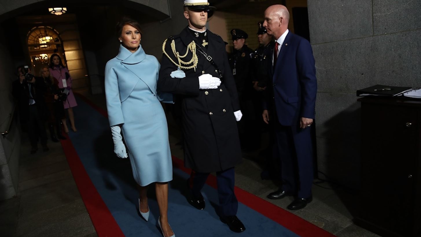 Melania Trump | &#x3A4;&#x3BF; &#x3BC;&#x3AE;&#x3BD;&#x3C5;&#x3BC;&#x3B1; &#x3C0;&#x3BF;&#x3C5; &#x3C3;&#x3C4;&#x3AD;&#x3BB;&#x3BD;&#x3B5;&#x3B9; &#x3BC;&#x3AD;&#x3C3;&#x3B1; &#x3B1;&#x3C0;&#x3CC; &#x3C4;&#x3BF; &#x3BD;&#x3AD;&#x3BF; &#x3B5;&#x3C0;&#x3AF;&#x3C3;&#x3B7;&#x3BC;&#x3BF; &#x3C0;&#x3BF;&#x3C1;&#x3C4;&#x3C1;&#x3AD;&#x3C4;&#x3BF; &#x3C4;&#x3B7;&#x3C2; &#x3C9;&#x3C2; &#x3A0;&#x3C1;&#x3CE;&#x3C4;&#x3B7; &#x39A;&#x3C5;&#x3C1;&#x3AF;&#x3B1;