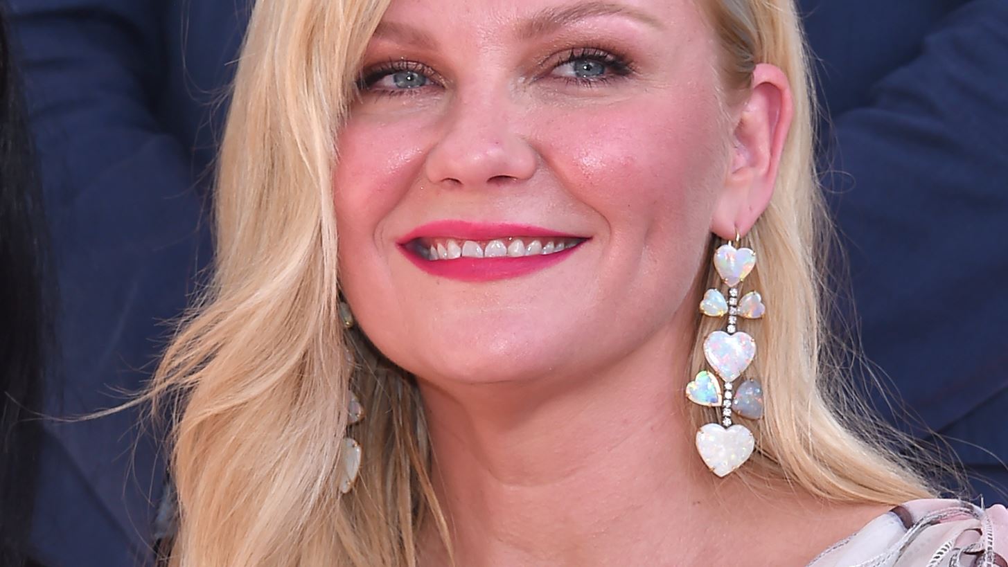 Kirsten Dunst | M&#x3CC;&#x3BB;&#x3B9;&#x3C2; &#x3B1;&#x3C0;&#x3AD;&#x3BA;&#x3C4;&#x3B7;&#x3C3;&#x3B5; &#x3C4;&#x3BF; &#x3B4;&#x3B9;&#x3BA;&#x3CC; &#x3C4;&#x3B7;&#x3C2; &#x3B1;&#x3C3;&#x3C4;&#x3AD;&#x3C1;&#x3B9; &#x3C3;&#x3C4;&#x3BF; Hollywood Walk of Fame