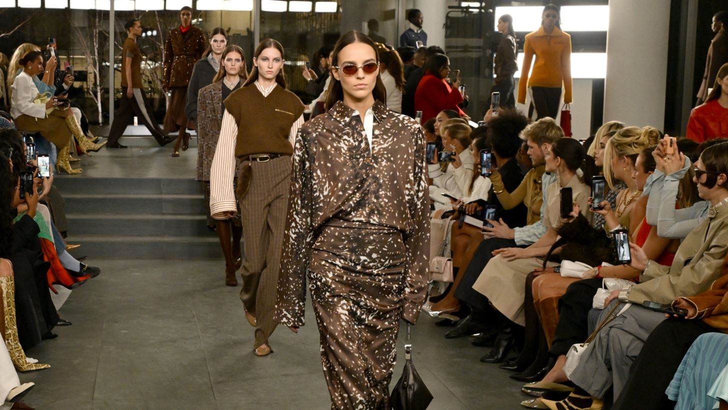 Deer Print | Οι κομψοί τρόποι για να φορέσεις το πιο κομψό και μοντέρνο μοτίβο