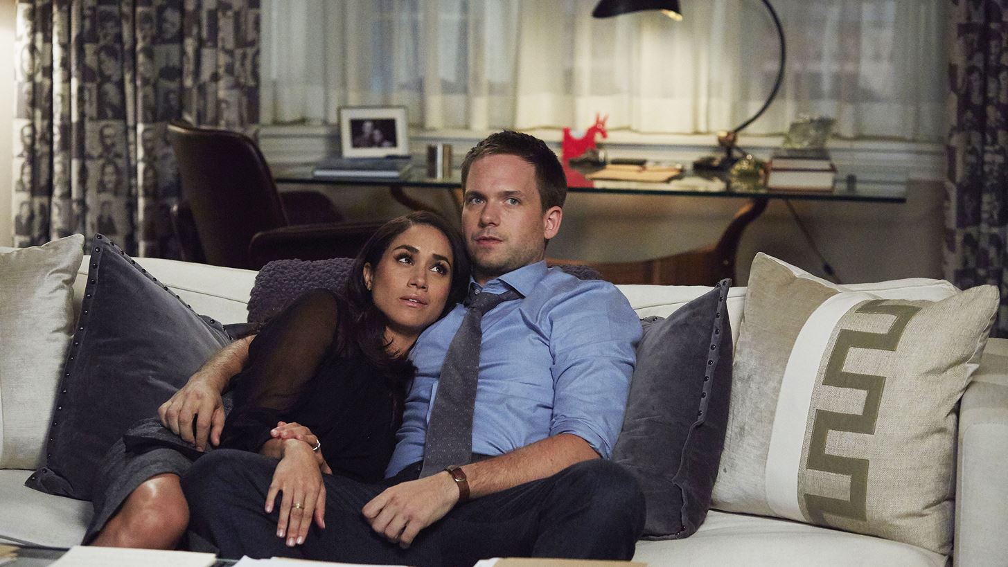 Patrick J. Adams: &#x39F; &#x3C4;&#x3B7;&#x3BB;&#x3B5;&#x3BF;&#x3C0;&#x3C4;&#x3B9;&#x3BA;&#x3CC;&#x3C2; &#x3C3;&#x3CD;&#x3BD;&#x3C4;&#x3C1;&#x3BF;&#x3C6;&#x3BF;&#x3C2; &#x3C4;&#x3B7;&#x3C2; Meghan Markle &#x3AD;&#x3B3;&#x3B9;&#x3BD;&#x3B5; &#x3B3;&#x3B9;&#x3B1; &#x3C0;&#x3C1;&#x3CE;&#x3C4;&#x3B7; &#x3C6;&#x3BF;&#x3C1;&#x3AC; &#x3C0;&#x3B1;&#x3C4;&#x3AD;&#x3C1;&#x3B1;&#x3C2;