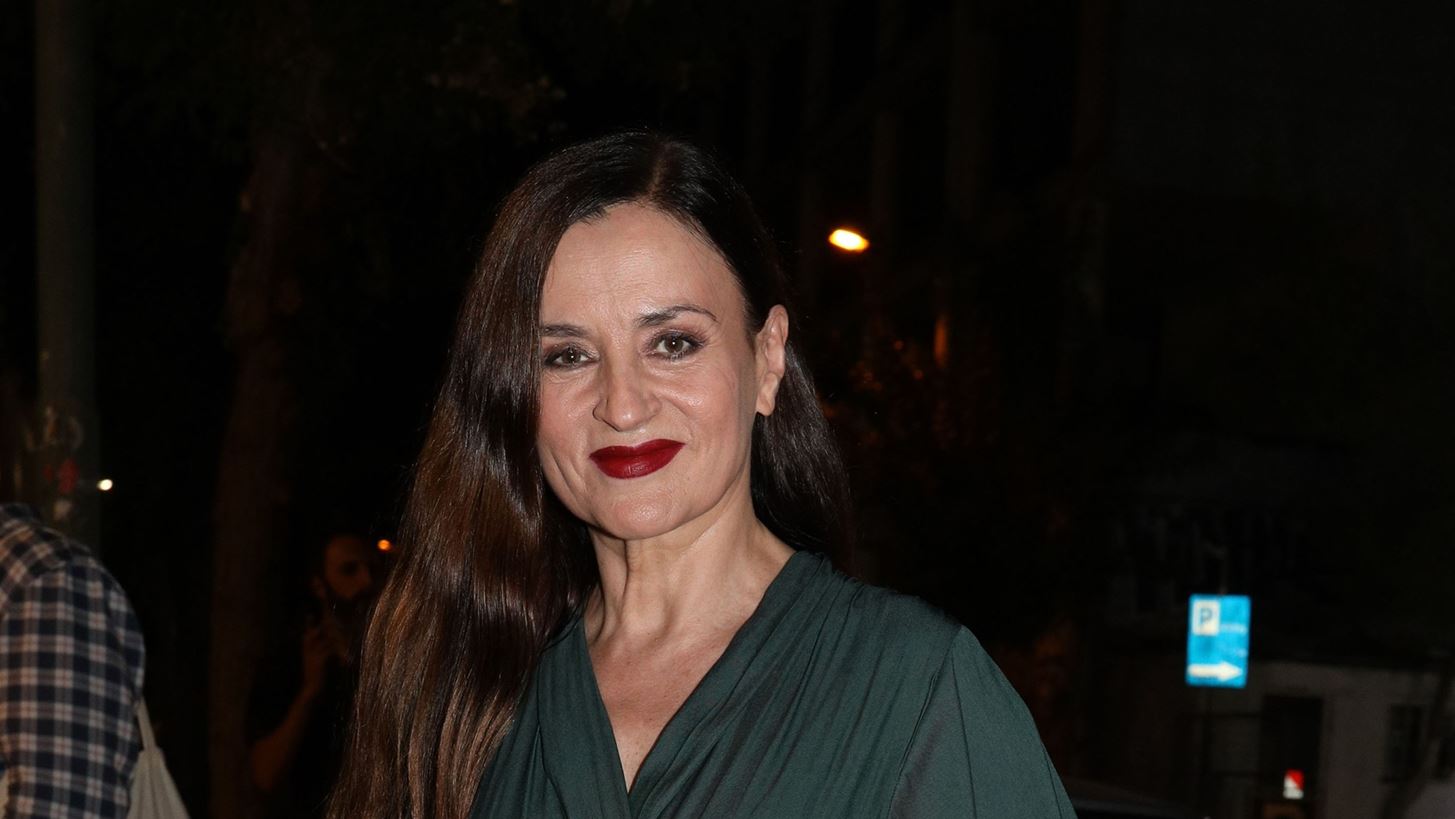 &#x397; &#x39A;&#x3B1;&#x3C1;&#x3C5;&#x3BF;&#x3C6;&#x3C5;&#x3BB;&#x3BB;&#x3B9;&#x3AC; &#x39A;&#x3B1;&#x3C1;&#x3B1;&#x3BC;&#x3C0;&#x3AD;&#x3C4;&#x3B7; &#x3C5;&#x3B9;&#x3BF;&#x3B8;&#x3AD;&#x3C4;&#x3B7;&#x3C3;&#x3B5; &#x3C4;&#x3BF; &#x3BA;&#x3BF;&#x3CD;&#x3C1;&#x3B5;&#x3BC;&#x3B1; &#x3C0;&#x3BF;&#x3C5; &#x3BA;&#x3AC;&#x3B8;&#x3B5; &#x3B3;&#x3C5;&#x3BD;&#x3B1;&#x3AF;&#x3BA;&#x3B1; &#x3AC;&#x3BD;&#x3C9; &#x3C4;&#x3C9;&#x3BD; 60 &#x3B1;&#x3BE;&#x3AF;&#x3B6;&#x3B5;&#x3B9; &#x3BD;&#x3B1; &#x3C3;&#x3BA;&#x3B5;&#x3C6;&#x3C4;&#x3B5;&#x3AF;