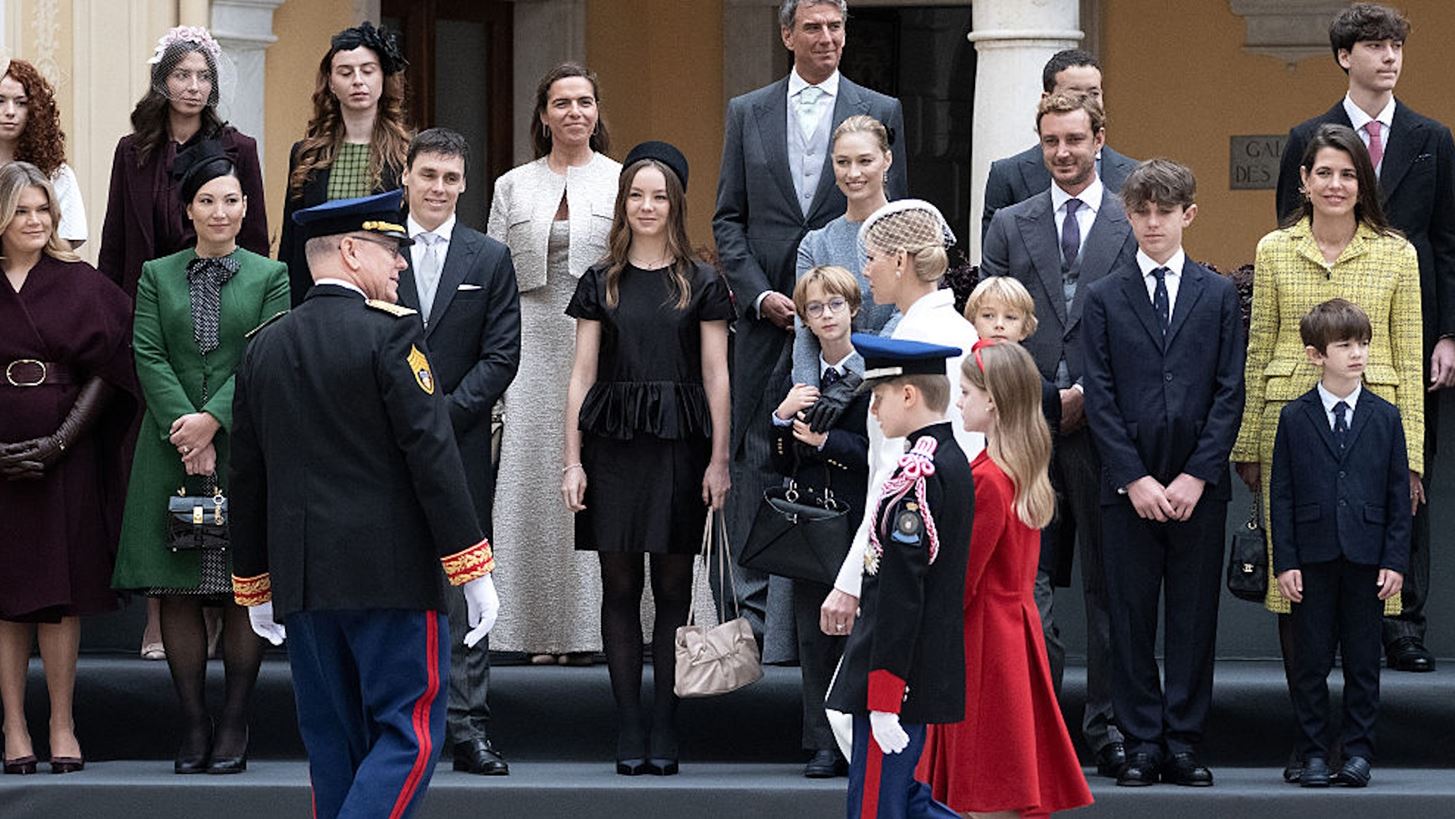 &#x395;&#x3B8;&#x3BD;&#x3B9;&#x3BA;&#x3AE; &#x3B3;&#x3B9;&#x3BF;&#x3C1;&#x3C4;&#x3AE; &#x3C4;&#x3BF;&#x3C5; &#x39C;&#x3BF;&#x3BD;&#x3B1;&#x3BA;&#x3CC; | &#x39F;&#x3B9; &#x3BA;&#x3BF;&#x3BC;&#x3C8;&#x3AD;&#x3C2; &#x3B5;&#x3BC;&#x3C6;&#x3B1;&#x3BD;&#x3AF;&#x3C3;&#x3B5;&#x3B9;&#x3C2; &#x3C4;&#x3C9;&#x3BD; &#x39C;&#x3B5;&#x3BD;&#x3B5;&#x3B3;&#x3AC;&#x3C3;&#x3BA;&#x3C9;&#x3BD; royals &#x3B8;&#x3C5;&#x3BC;&#x3AF;&#x3B6;&#x3BF;&#x3C5;&#x3BD; &#x3B5;&#x3C0;&#x3AF;&#x3B4;&#x3B5;&#x3B9;&#x3BE;&#x3B7; &#x3BC;&#x3CC;&#x3B4;&#x3B1;&#x3C2;