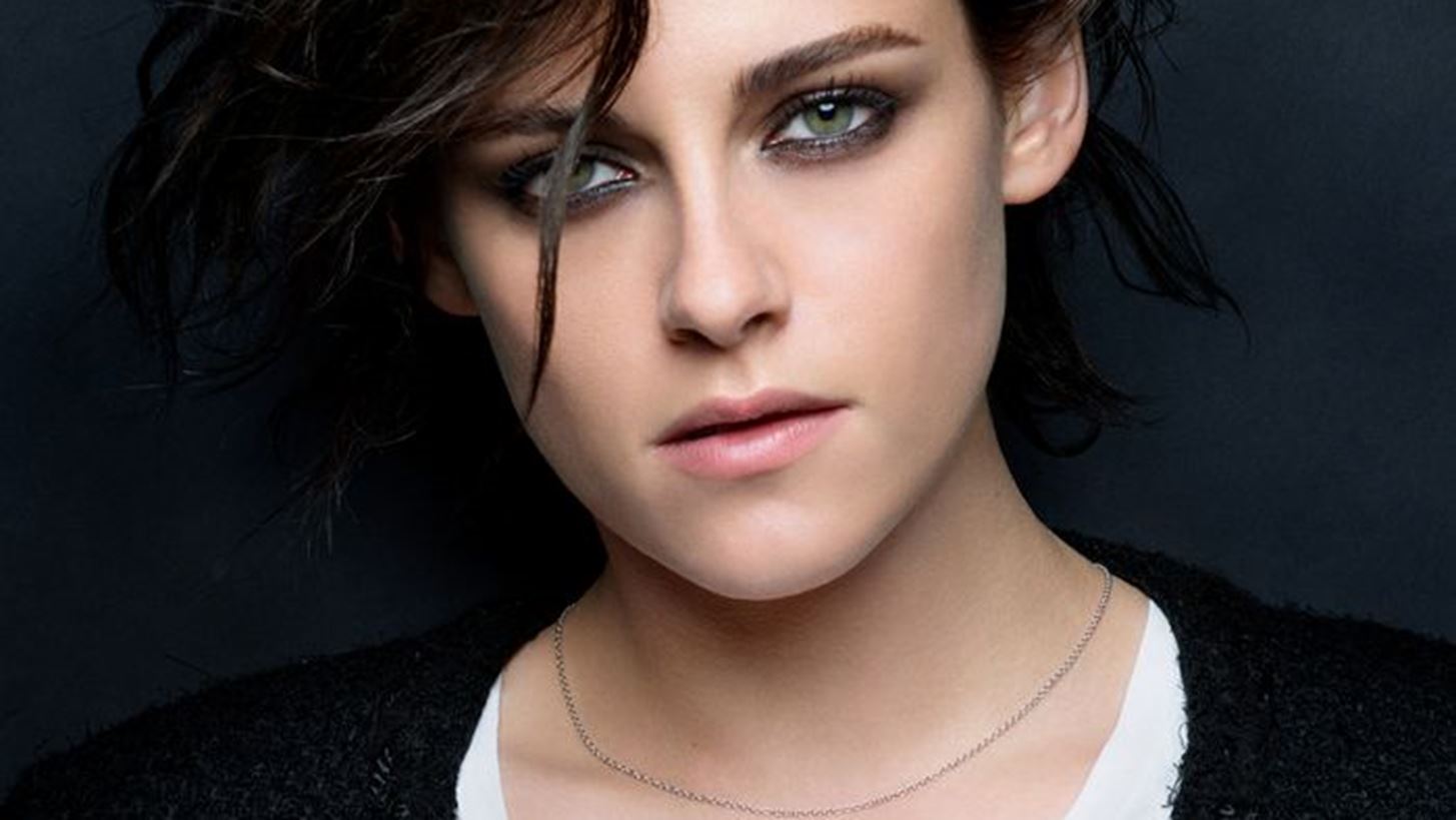 &#x397; Kristen Stewart &#x3B5;&#x3AF;&#x3BD;&#x3B1;&#x3B9; &#x3C4;&#x3BF; &#x3C0;&#x3C1;&#x3CC;&#x3C3;&#x3C9;&#x3C0;&#x3BF; &#x3C4;&#x3BF;&#x3C5; &#x3BD;&#x3AD;&#x3BF;&#x3C5; &#x3B1;&#x3C1;&#x3CE;&#x3BC;&#x3B1;&#x3C4;&#x3BF;&#x3C2; Gabrielle Chanel