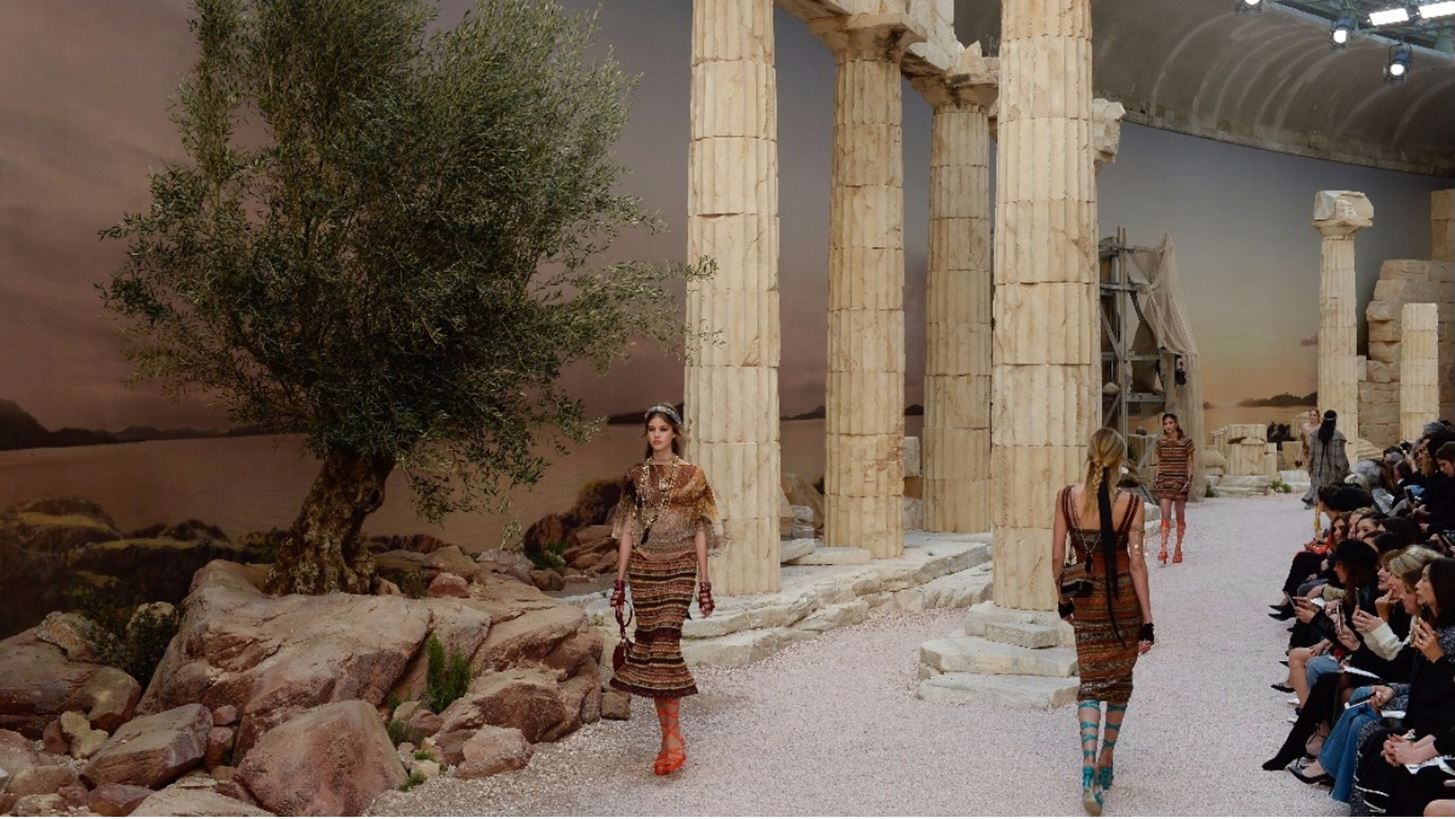 Chanel x Nordstrom: &#x3A4;&#x3BF; &#x3BD;&#x3AD;&#x3BF; pop-up &#x3BA;&#x3B1;&#x3C4;&#x3AC;&#x3C3;&#x3C4;&#x3B7;&#x3BC;&#x3B1; &#x3C4;&#x3BF;&#x3C5; &#x3BF;&#x3AF;&#x3BA;&#x3BF;&#x3C5; &#x3B8;&#x3C5;&#x3BC;&#x3AF;&#x3B6;&#x3B5;&#x3B9; &#x3C4;&#x3BF; &#x3B1;&#x3C1;&#x3C7;&#x3B1;&#x3B9;&#x3BF;&#x3B5;&#x3BB;&#x3BB;&#x3B7;&#x3BD;&#x3B9;&#x3BA;&#x3CC; Cruise show 2017