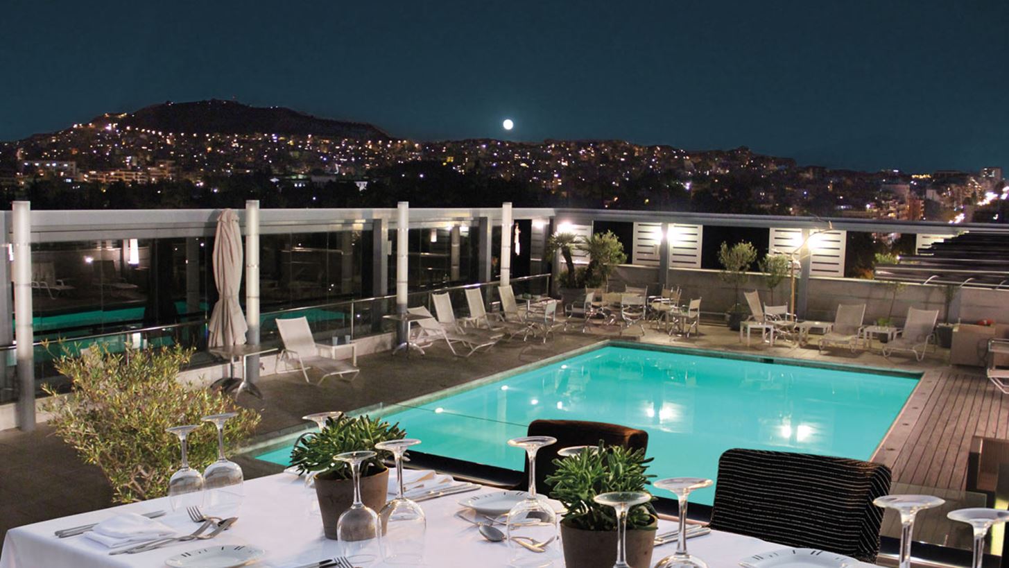 &#x39C;&#x3B9;&#x3B1; &#x3BC;&#x3BF;&#x3BD;&#x3B1;&#x3B4;&#x3B9;&#x3BA;&#x3AE; &#x3C0;&#x3B1;&#x3BD;&#x3BF;&#x3C1;&#x3B1;&#x3BC;&#x3B9;&#x3BA;&#x3AE; &#x3B5;&#x3BC;&#x3C0;&#x3B5;&#x3B9;&#x3C1;&#x3AF;&#x3B1; &#x3C3;&#x3C4;&#x3BF; St&#x27;&#xA0;Astra restaurant