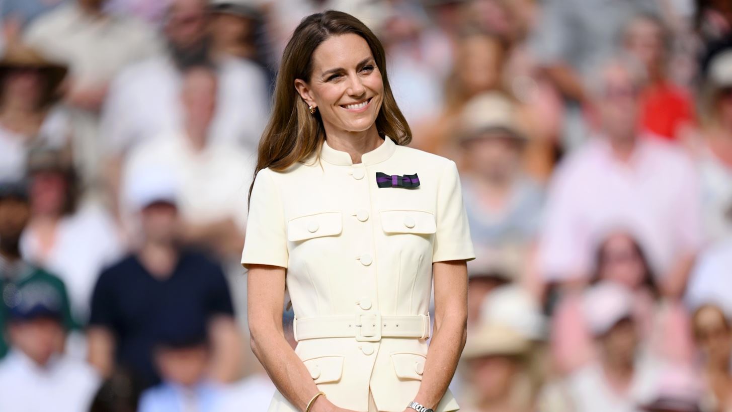 H Kate Middleton &#x3B5;&#x3C0;&#x3AD;&#x3C3;&#x3C4;&#x3C1;&#x3B5;&#x3C8;&#x3B5; &#x3C3;&#x3C4;&#x3BF; Wimbledon | &#x3A4;&#x3BF; &#x3C3;&#x3CD;&#x3BD;&#x3BF;&#x3BB;&#x3BF; &#x3C0;&#x3BF;&#x3C5; &#x3B5;&#x3C0;&#x3AD;&#x3BB;&#x3B5;&#x3BE;&#x3B5; &#x3B3;&#x3B9;&#x3B1; &#x3C4;&#x3B7; solo &#x3B5;&#x3BC;&#x3C6;&#x3AC;&#x3BD;&#x3B9;&#x3C3;&#x3AE; &#x3C4;&#x3B7;&#x3C2;