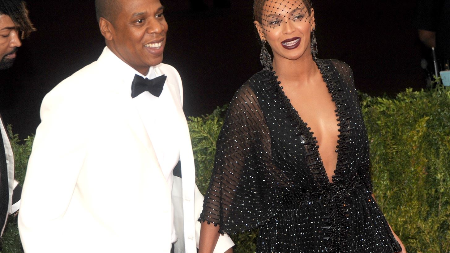 Beyonce | &#x39F;&#x3B9; &#x3C6;&#x3C9;&#x3C4;&#x3BF;&#x3B3;&#x3C1;&#x3B1;&#x3C6;&#x3AF;&#x3B5;&#x3C2; &#x3C0;&#x3BF;&#x3C5; &#x3BC;&#x3BF;&#x3B9;&#x3C1;&#x3AC;&#x3C3;&#x3C4;&#x3B7;&#x3BA;&#x3B5; &#x3B1;&#x3C0;&#x3CC; &#x3C4;&#x3BF; &#x3C7;&#x3BB;&#x3B9;&#x3B4;&#x3AC;&#x3C4;&#x3BF; &#x3C0;&#x3AC;&#x3C1;&#x3C4;&#x3B9; &#x3C4;&#x3BF;&#x3C5; &#x3C3;&#x3C5;&#x3B6;&#x3CD;&#x3B3;&#x3BF;&#x3C5; &#x3C4;&#x3B7;&#x3C2;, Jay Z