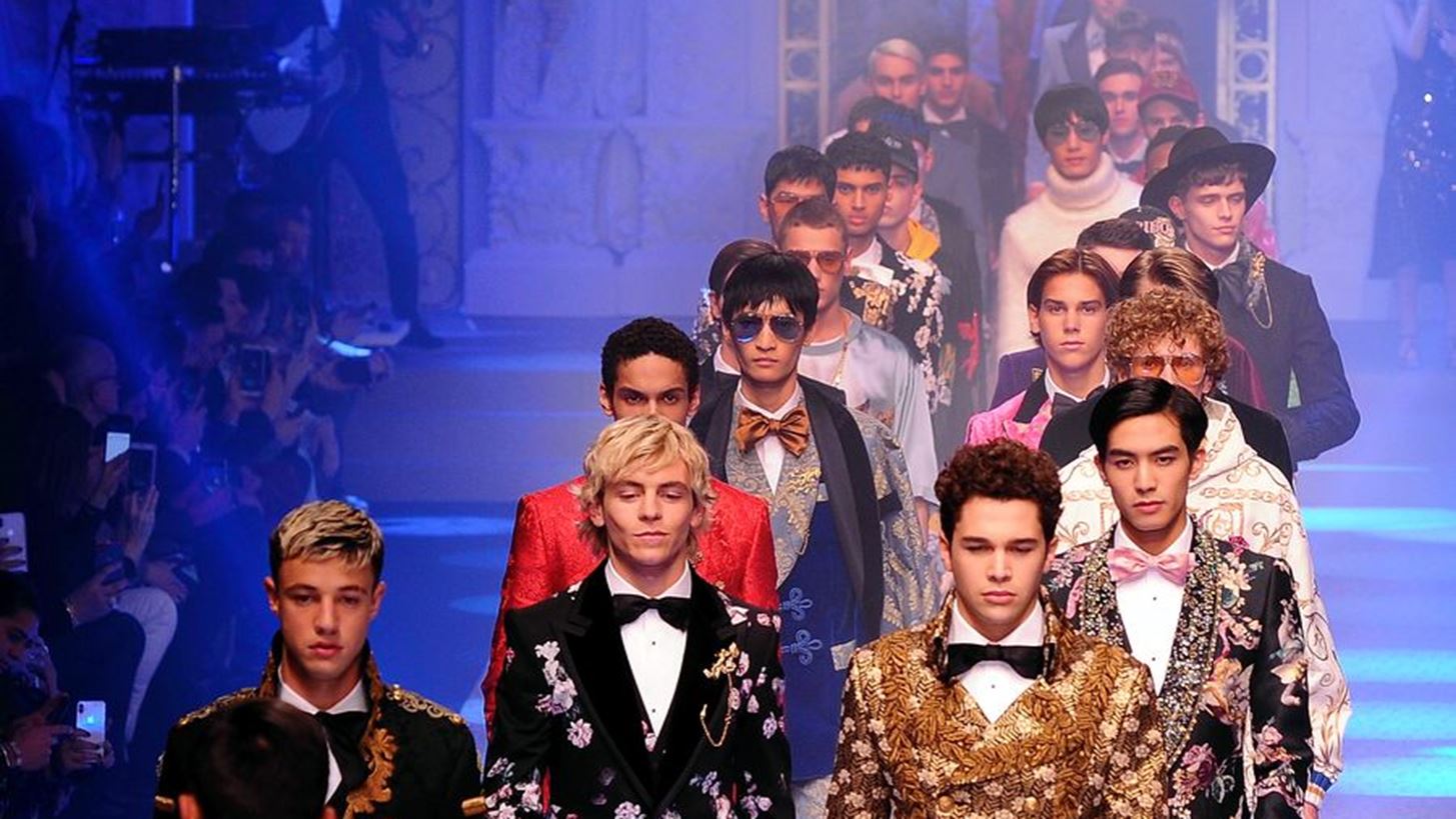 Dolce &amp; Gabbana Menswear: &#x38C;&#x3C4;&#x3B1;&#x3BD; &#x3C4;&#x3B1; &#x3BC;&#x3BF;&#x3BD;&#x3C4;&#x3AD;&#x3BB;&#x3B1; &#x3C7;&#x3CC;&#x3C1;&#x3B5;&#x3C8;&#x3B1;&#x3BD; &#x3C3;&#x3C4;&#x3BF; catwalk