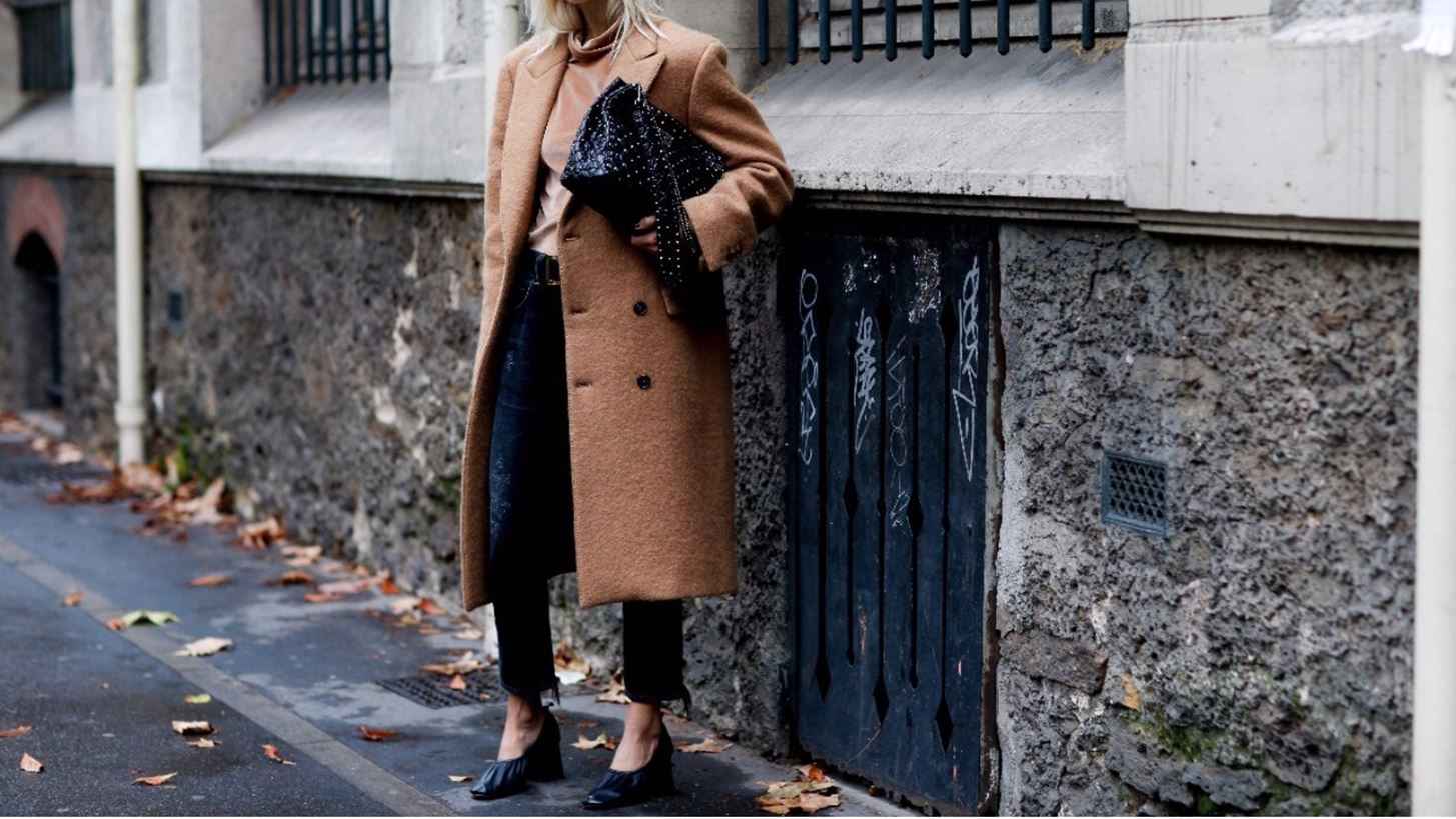 Πώς θα συνδυάσεις το μαύρο τζιν σου  - τώρα που είναι ξανά in fashion!