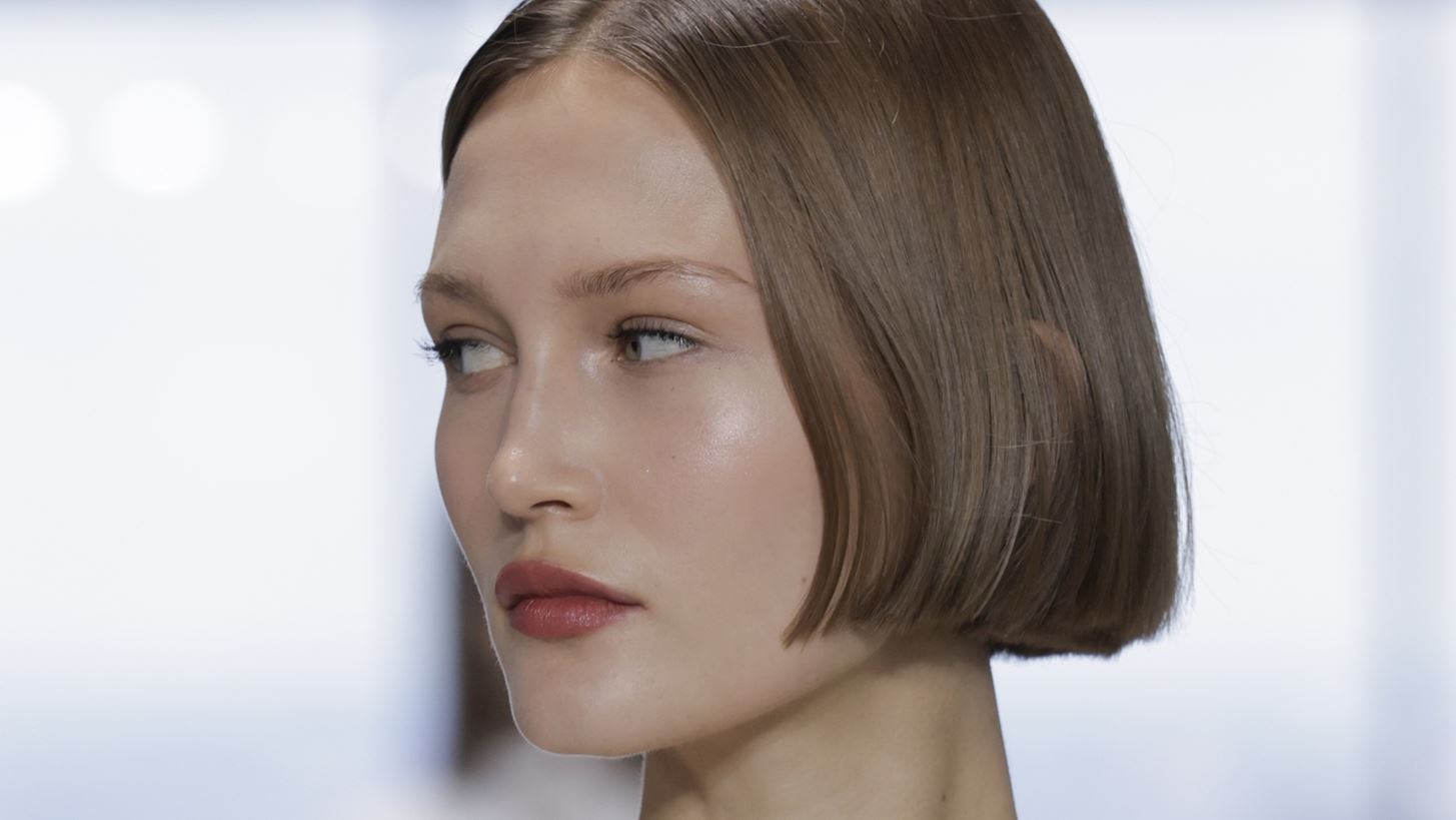 NYFW | &#x3A3;&#x3C4;&#x3B7;&#x3BD; Carolina Herrera &#x3B5;&#x3AF;&#x3B4;&#x3B1;&#x3BC;&#x3B5; &#x3C4;&#x3BF; &#x3C0;&#x3B9;&#x3BF; &#x3B4;&#x3C1;&#x3BF;&#x3C3;&#x3B5;&#x3C1;&#x3CC; &#x3BC;&#x3B1;&#x3BA;&#x3B9;&#x3B3;&#x3B9;&#x3AC;&#x3B6; &#x3B3;&#x3B9;&#x3B1; &#x3C4;&#x3B7; &#x3C6;&#x3B5;&#x3C4;&#x3B9;&#x3BD;&#x3AE; &#x3AC;&#x3BD;&#x3BF;&#x3B9;&#x3BE;&#x3B7;