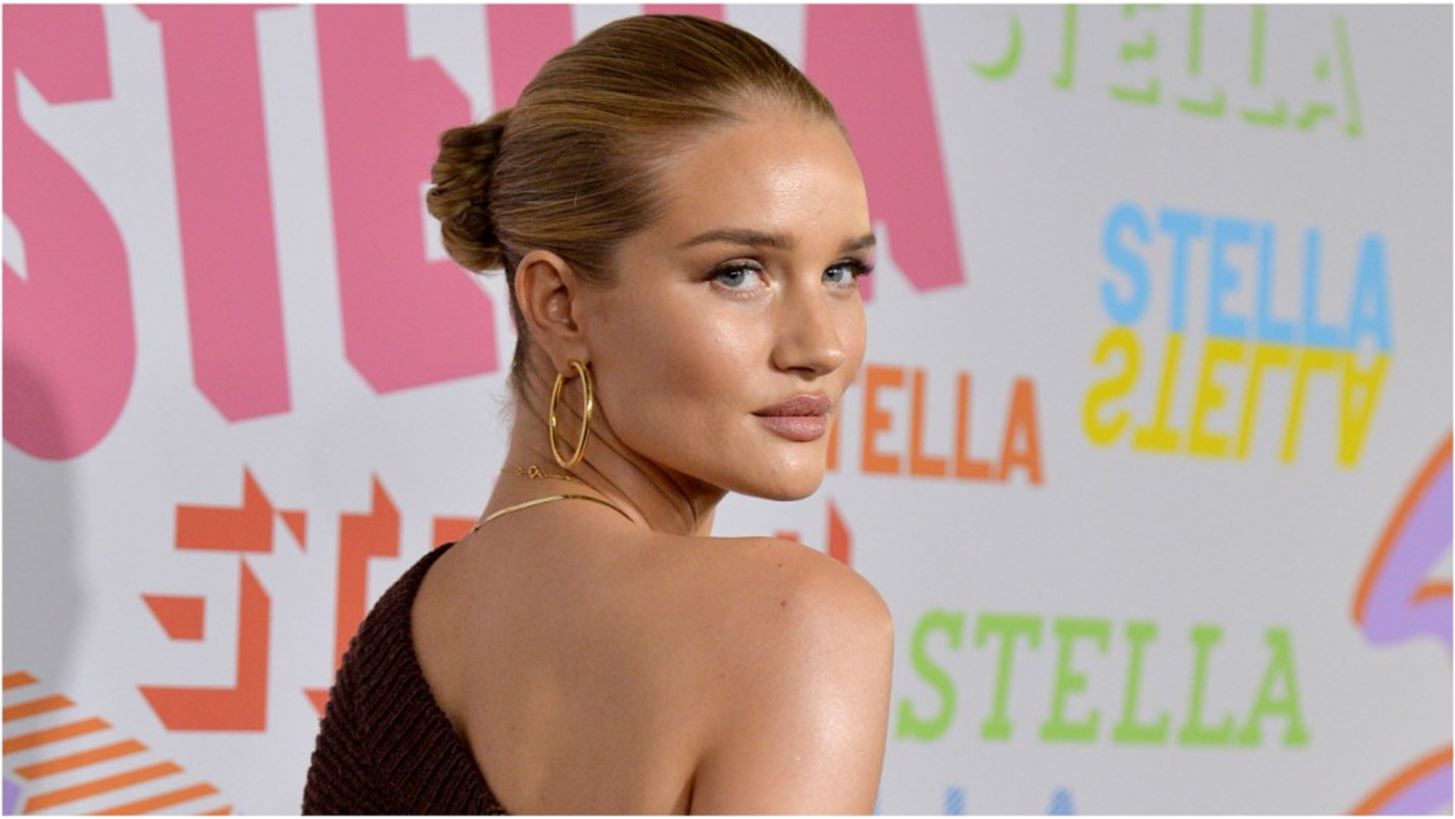 &#x393;&#x3B9;&#x3B1; &#x3C4;&#x3B7;&#x3BD; Rosie Huntington-Whiteley &#x3B4;&#x3B5;&#x3BD; &#x3B5;&#x3AF;&#x3BD;&#x3B1;&#x3B9; &#x3C0;&#x3BF;&#x3C4;&#x3AD; &#x3C0;&#x3BF;&#x3BB;&#x3CD; &#x3BD;&#x3C9;&#x3C1;&#x3AF;&#x3C2; &#x3B3;&#x3B9;&#x3B1; &#x3C4;&#x3BF; &#x3BA;&#x3B1;&#x3BB;&#x3BF;&#x3BA;&#x3B1;&#x3AF;&#x3C1;&#x3B9; &#x2013; &#x3C6;&#x3BF;&#x3C1;&#x3AC;&#x3B5;&#x3B9; &#x397;&#x394;&#x397; &#x3C4;&#x3B7; &#x3BD;&#x3AD;&#x3B1; &#x3C4;&#x3AC;&#x3C3;&#x3B7; &#x3C3;&#x3C4;&#x3B1; &#x3BC;&#x3B1;&#x3B3;&#x3B9;&#x3CC;!
