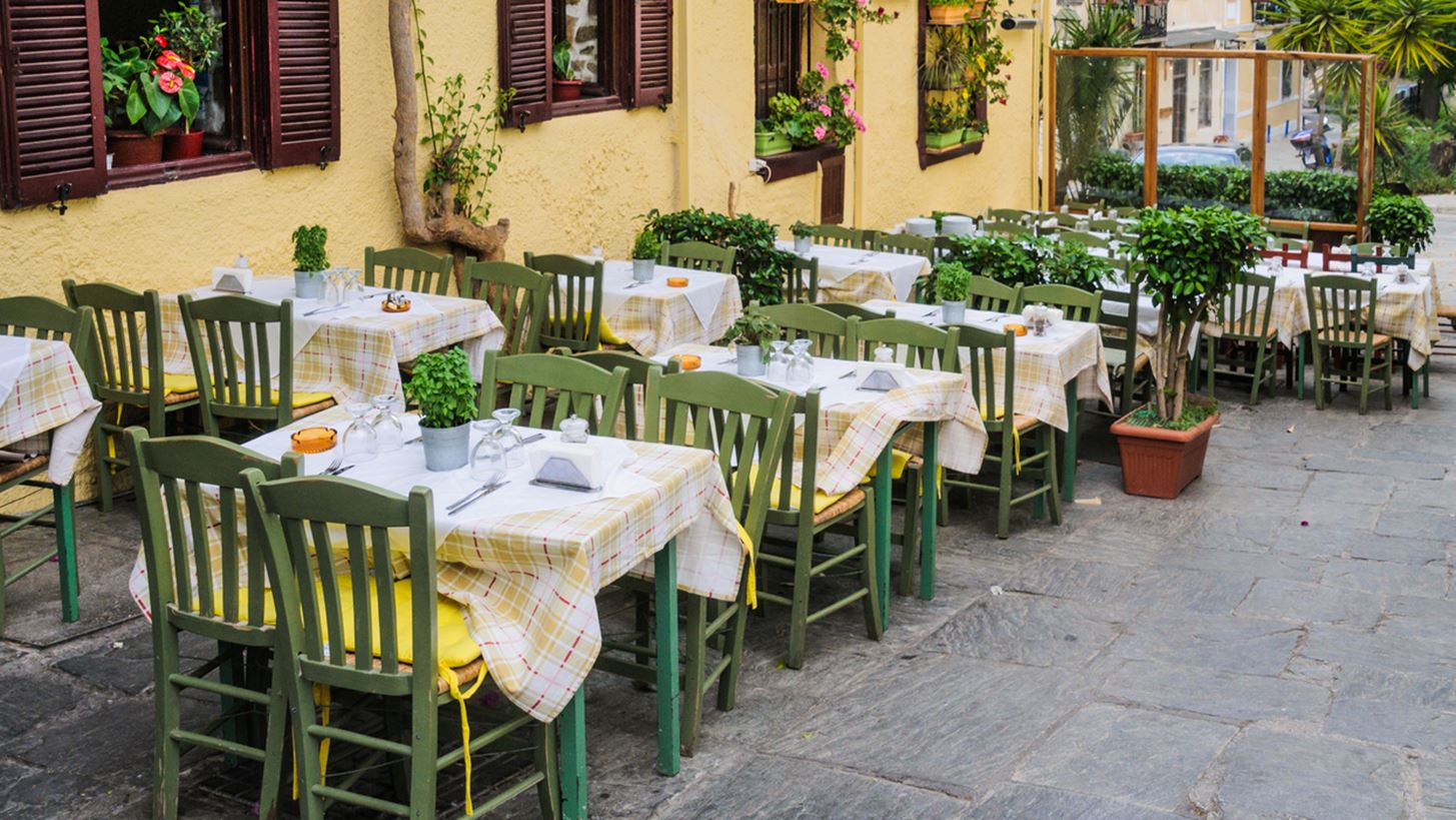 &#x3A5;&#x3C0;&#x3BF;&#x3C7;&#x3C1;&#x3B5;&#x3C9;&#x3C4;&#x3B9;&#x3BA;&#x3AE; &#x3B7; &#x3BC;&#x3AC;&#x3C3;&#x3BA;&#x3B1; &#x3BA;&#x3B1;&#x3C4;&#x3AC; &#x3C4;&#x3B7;&#x3BD; &#x3B1;&#x3BD;&#x3B1;&#x3BC;&#x3BF;&#x3BD;&#x3AE; &#x3C3;&#x3C4;&#x3B1; &#x3B5;&#x3C3;&#x3C4;&#x3B9;&#x3B1;&#x3C4;&#x3CC;&#x3C1;&#x3B9;&#x3B1; - &#x3A0;&#x3B1;&#x3C1;&#x3B1;&#x3BC;&#x3AD;&#x3BD;&#x3BF;&#x3C5;&#x3BD; &#x3C4;&#x3B1; 4 &#x3AC;&#x3C4;&#x3BF;&#x3BC;&#x3B1; &#x3B1;&#x3BD;&#x3AC; &#x3C4;&#x3C1;&#x3B1;&#x3C0;&#x3AD;&#x3B6;&#x3B9;