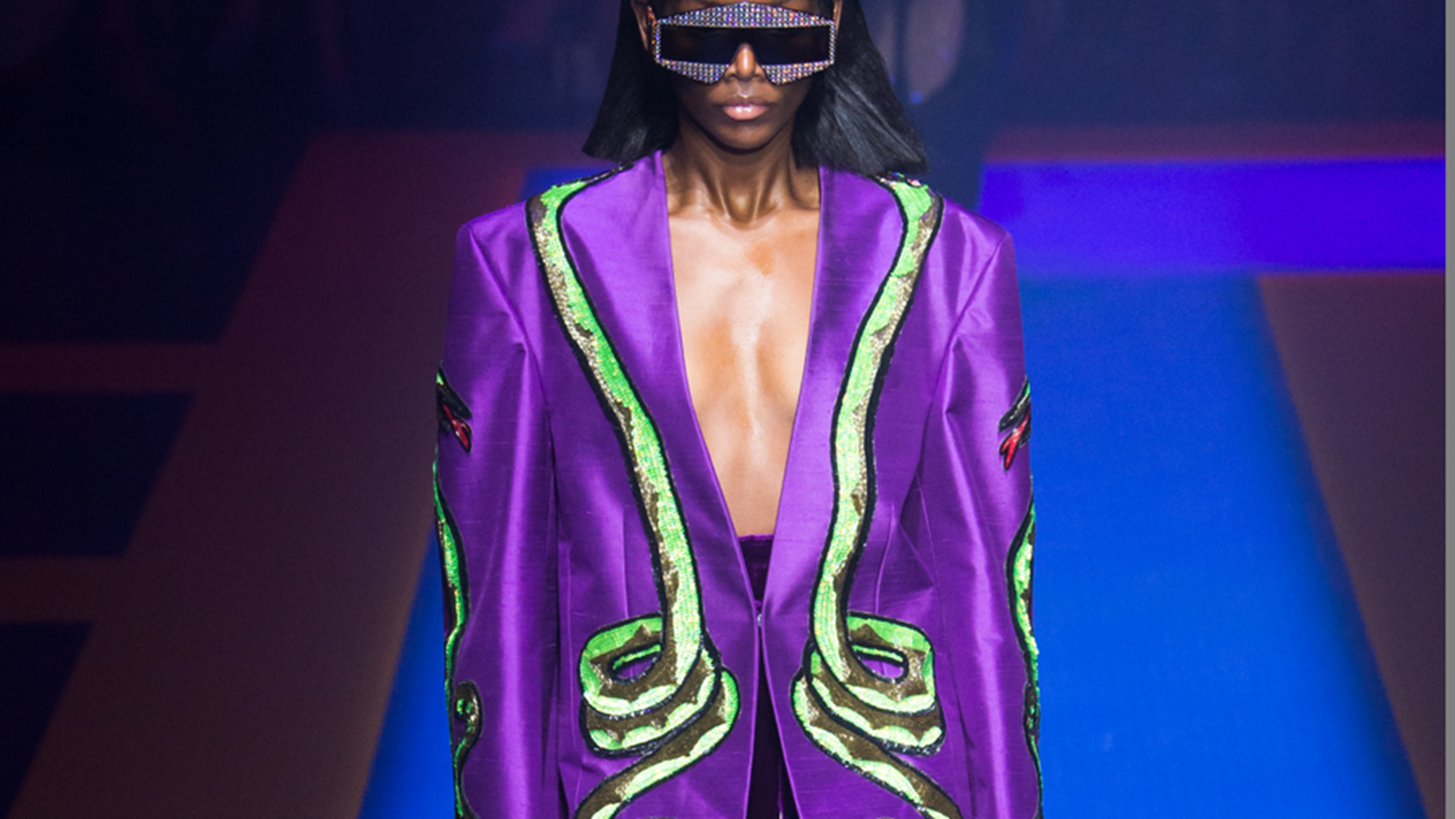 &#x3A4;&#x3BF; Utra Violet &#x3C3;&#x3C4;&#x3B1; catwalks: &#x3A0;&#x3BF;&#x3B9;&#x3BF;&#x3B9; &#x3C3;&#x3C7;&#x3B5;&#x3B4;&#x3B9;&#x3B1;&#x3C3;&#x3C4;&#x3AD;&#x3C2; &quot;&#x3C0;&#x3C1;&#x3BF;&#x3AD;&#x3B2;&#x3BB;&#x3B5;&#x3C8;&#x3B1;&#x3BD;&quot; &#x3C4;&#x3BF; &#x3C7;&#x3C1;&#x3CE;&#x3BC;&#x3B1; &#x3C4;&#x3BF;&#x3C5; 2018;