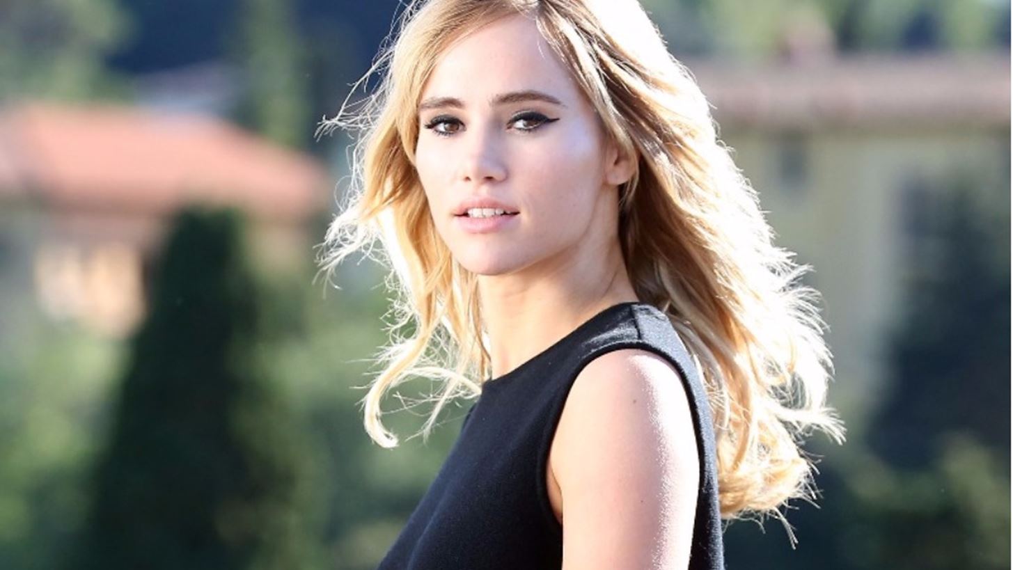 H Suki Waterhouse &#x3AD;&#x3C7;&#x3B5;&#x3B9; &#x3BC;&#x3AF;&#x3B1; &#x3C0;&#x3BF;&#x3BB;&#x3CD; &#x3C0;&#x3B9;&#x3BF; &#x3B5;&#x3B9;&#x3BB;&#x3B9;&#x3BA;&#x3C1;&#x3B9;&#x3BD;&#x3AE; &#x3C0;&#x3C1;&#x3BF;&#x3C3;&#x3AD;&#x3B3;&#x3B3;&#x3B9;&#x3C3;&#x3B7; &#x3C9;&#x3C2; &#x3C0;&#x3C1;&#x3BF;&#x3C2; &#x3C4;&#x3BF; fitness