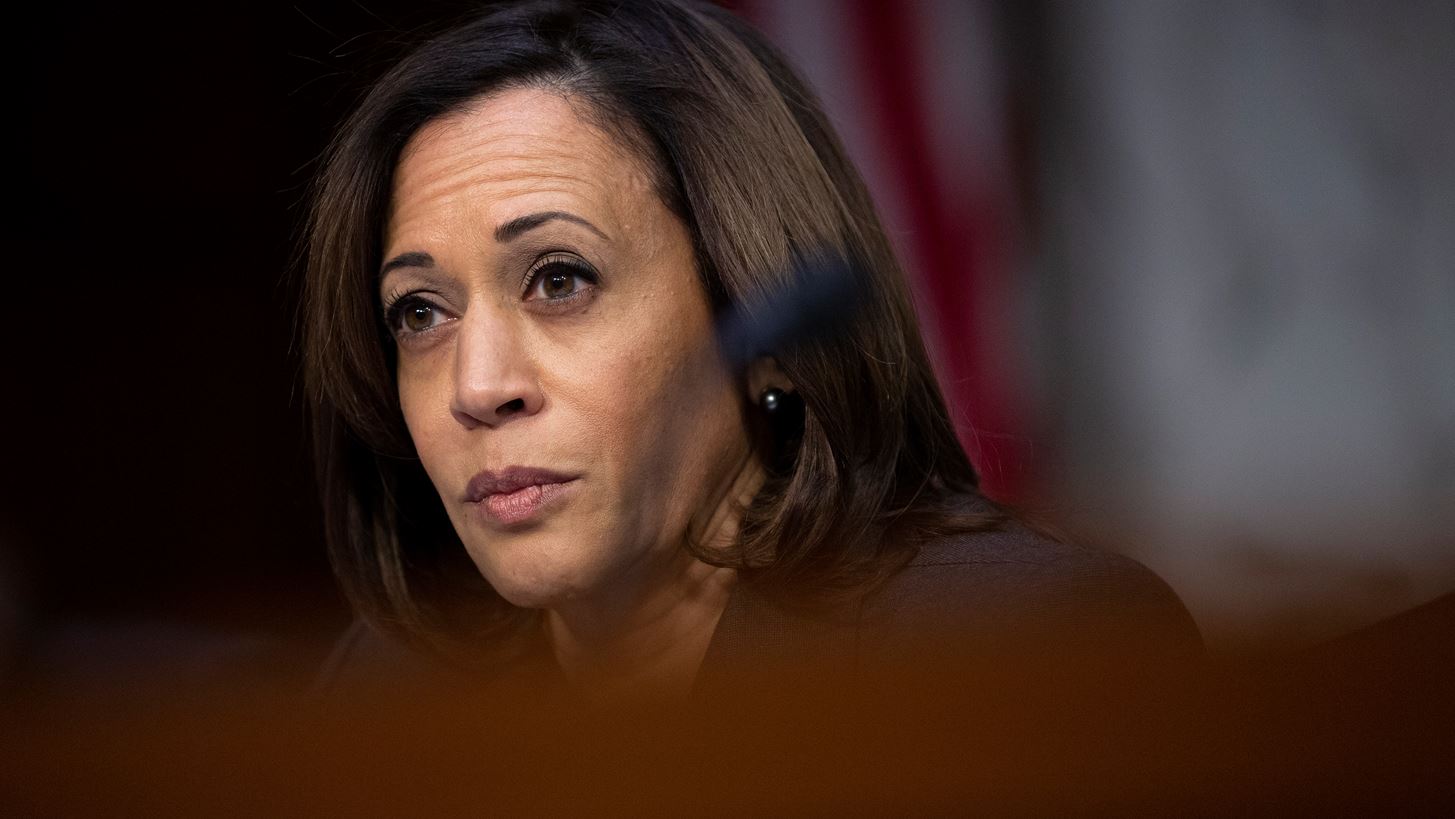 Kamala Harris | &quot;&#x39C;&#x3C0;&#x3BF;&#x3C1;&#x3B5;&#x3AF; &#x3BD;&#x3B1; &#x3B5;&#x3AF;&#x3BC;&#x3B1;&#x3B9; &#x3B7; &#x3C0;&#x3C1;&#x3CE;&#x3C4;&#x3B7; &#x3B3;&#x3C5;&#x3BD;&#x3B1;&#x3AF;&#x3BA;&#x3B1; &#x3C3;&#x3B5; &#x3B1;&#x3C5;&#x3C4;&#x3CC; &#x3C4;&#x3BF; &#x3B3;&#x3C1;&#x3B1;&#x3C6;&#x3B5;&#x3AF;&#x3BF;, &#x3B1;&#x3BB;&#x3BB;&#x3AC; &#x3B4;&#x3B5;&#x3BD; &#x3B8;&#x3B1; &#x3B5;&#x3AF;&#x3BC;&#x3B1;&#x3B9; &#x3B7; &#x3C4;&#x3B5;&#x3BB;&#x3B5;&#x3C5;&#x3C4;&#x3B1;&#x3AF;&#x3B1;&quot;
