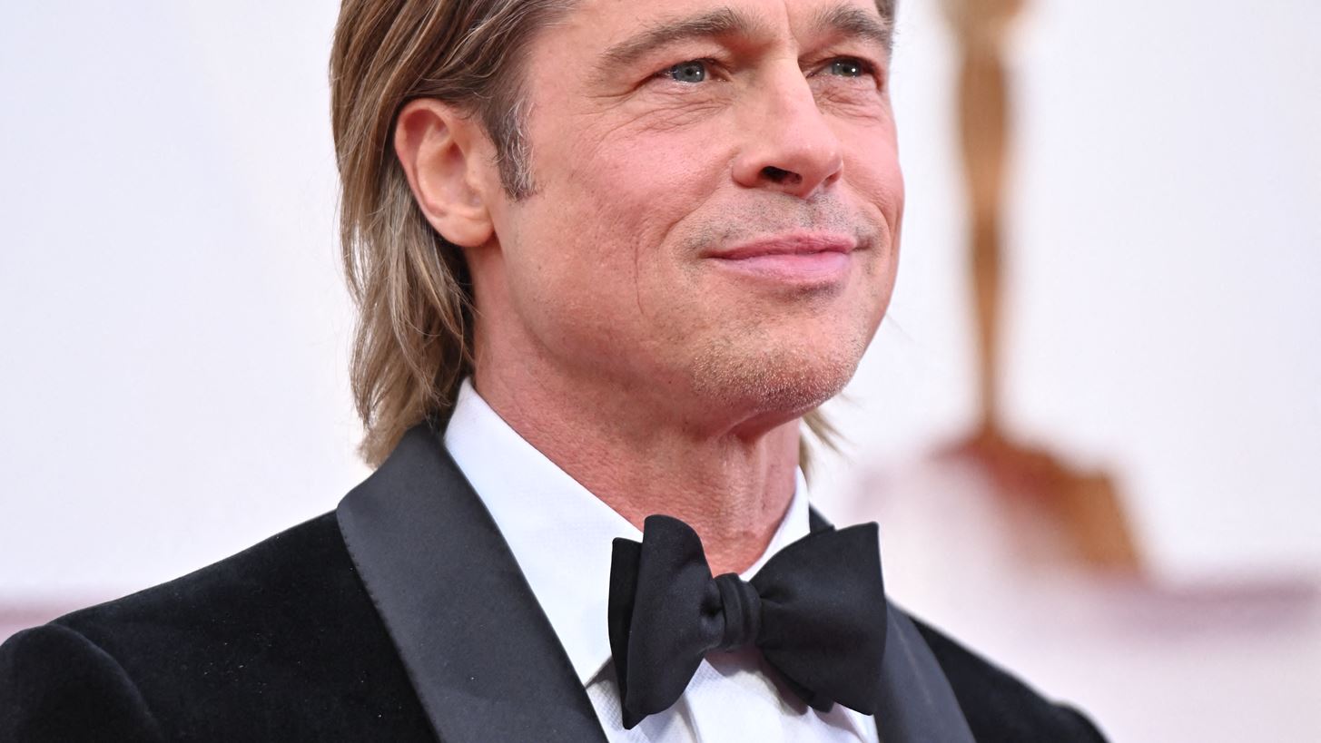 Brad Pitt | &#x39C;&#x3B9;&#x3BB;&#x3AC;&#x3B5;&#x3B9; &#x3B1;&#x3BD;&#x3BF;&#x3B9;&#x3C7;&#x3C4;&#x3AC; &#x3B3;&#x3B9;&#x3B1; &#x3C4;&#x3B7;&#x3BD; &#x3C0;&#x3C1;&#x3BF;&#x3C3;&#x3C9;&#x3C0;&#x3B1;&#x3B3;&#x3BD;&#x3C9;&#x3C3;&#x3AF;&#x3B1; &#x3B1;&#x3C0;&#x3CC; &#x3C4;&#x3B7;&#x3BD; &#x3BF;&#x3C0;&#x3BF;&#x3AF;&#x3B1; &#x3B9;&#x3C3;&#x3C7;&#x3C5;&#x3C1;&#x3AF;&#x3B6;&#x3B5;&#x3C4;&#x3B1;&#x3B9; &#x3CC;&#x3C4;&#x3B9; &#x3C0;&#x3AC;&#x3C3;&#x3C7;&#x3B5;&#x3B9; &#x3BA;&#x3B1;&#x3B9; &#x3B5;&#x3BE;&#x3B7;&#x3B3;&#x3B5;&#x3AF; &#x3C4;&#x3B9; &#x3B5;&#x3AF;&#x3BD;&#x3B1;&#x3B9;
