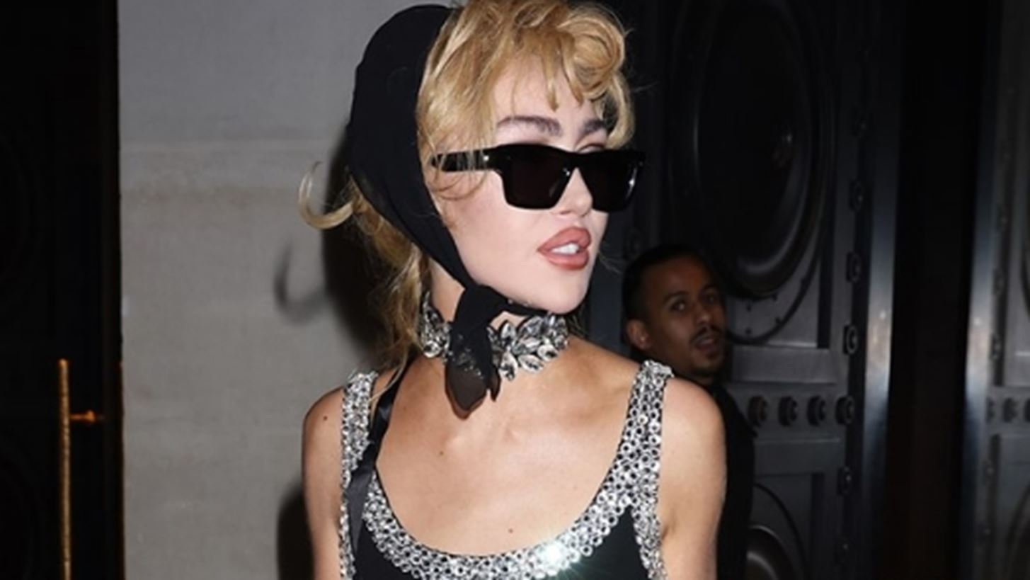 Mob Wife aesthetics | &#x3A4;&#x3B9; &#x3BD;&#x3B1; &#x3BA;&#x3C1;&#x3B1;&#x3C4;&#x3AE;&#x3C3;&#x3B5;&#x3B9;&#x3C2; &#x3BA;&#x3B1;&#x3B9; &#x3C4;&#x3B9; &#x3BD;&#x3B1; &quot;&#x3C0;&#x3B5;&#x3C4;&#x3AC;&#x3BE;&#x3B5;&#x3B9;&#x3C2;&quot; &#x3B1;&#x3C0;&#x3CC; &#x3C4;&#x3BF; viral beauty trend