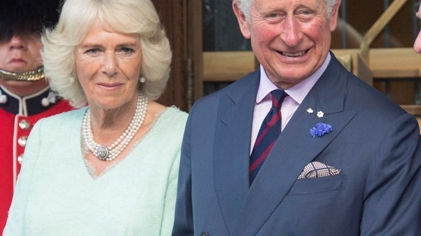 &#x3A0;&#x3C1;&#x3AF;&#x3B3;&#x3BA;&#x3B9;&#x3C0;&#x3B1;&#x3C2; &#x39A;&#x3AC;&#x3C1;&#x3BF;&#x3BB;&#x3BF;&#x3C2;- Camilla Parker Bowles: &#x398;&#x3B1; &#x3B5;&#x3C0;&#x3B9;&#x3C3;&#x3BA;&#x3B5;&#x3C6;&#x3B8;&#x3BF;&#x3CD;&#x3BD; &#x3C4;&#x3B7;&#x3BD; &#x395;&#x3BB;&#x3BB;&#x3AC;&#x3B4;&#x3B1;!