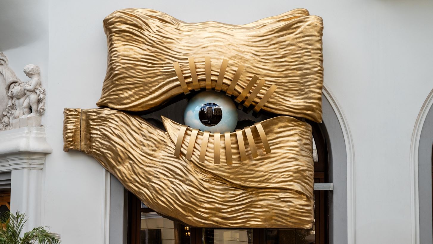 &#x397; &#x391;&#x3B8;&#x3AE;&#x3BD;&#x3B1; &#x3BC;&#x3AD;&#x3C3;&#x3B1; &#x3B1;&#x3C0;&#x3CC; &#x3C4;&#x3B1; &#x3BC;&#x3AC;&#x3C4;&#x3B9;&#x3B1; &#x3C4;&#x3BF;&#x3C5; &#x3A4;&#x397;&#x395; DOLLI &#xAE;