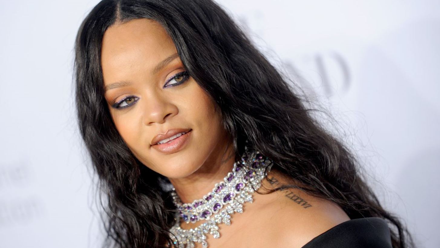 Savage x Fenty: &#x397; Rihanna &#x3BA;&#x3C5;&#x3BA;&#x3BB;&#x3BF;&#x3C6;&#x3CC;&#x3C1;&#x3B7;&#x3C3;&#x3B5; &#x3BD;&#x3AD;&#x3B1; &#x3B5;&#x3C3;&#x3CE;&#x3C1;&#x3BF;&#x3C5;&#x3C7;&#x3B1; &#x3B1;&#x3C0;&#x3BF;&#x3BA;&#x3BB;&#x3B5;&#x3B9;&#x3C3;&#x3C4;&#x3B9;&#x3BA;&#x3AC; &#x3B3;&#x3B9;&#x3B1; &#x3C4;&#x3B7;&#x3BD; Valentine&#x27;s Day