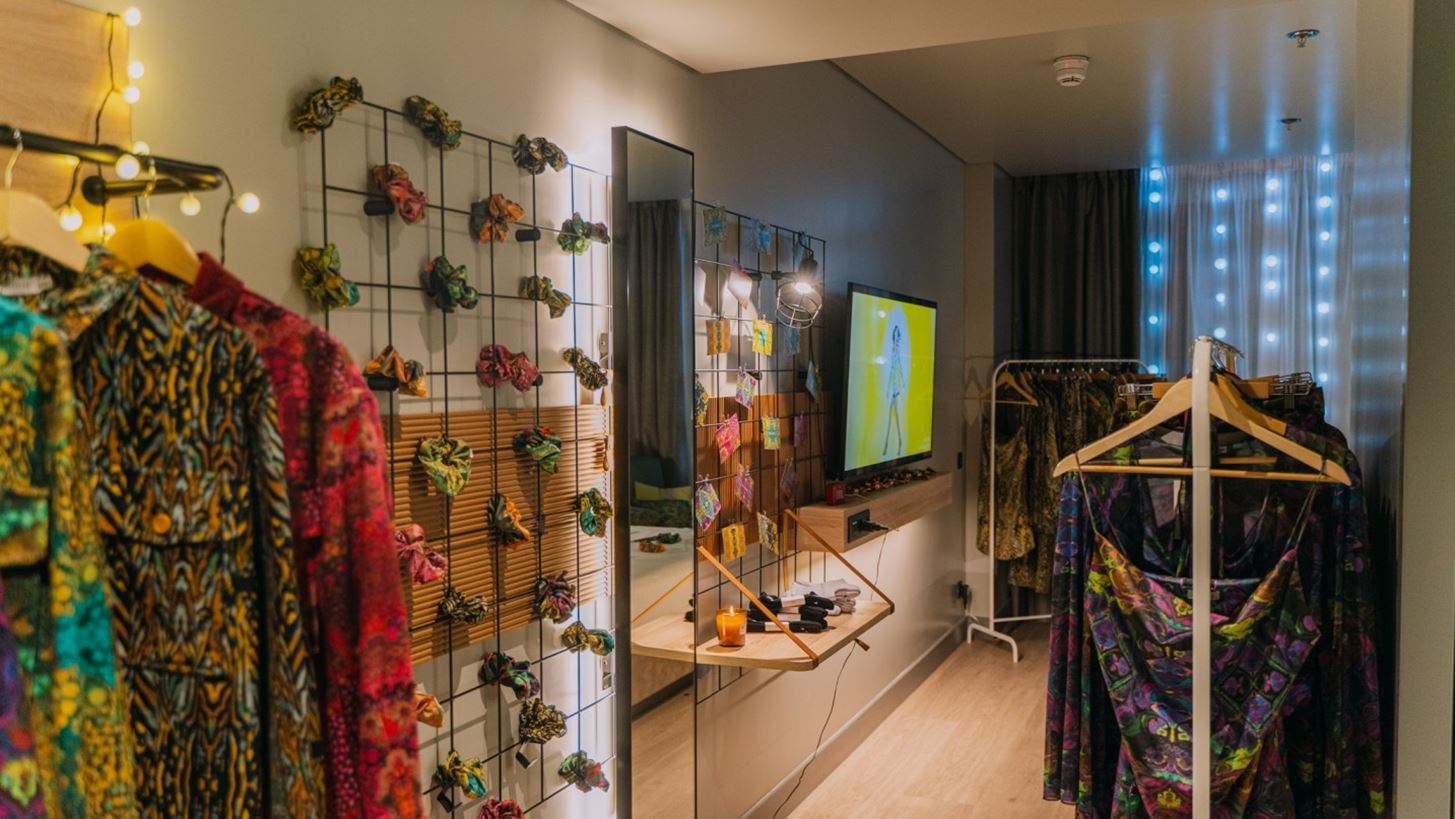 Fashion&#xA0;Room&#xA0;Service&#xA0;&#x2013; Athens Spring Edition | &#x3A4;&#x3BF; &#x3BC;&#x3B5;&#x3B3;&#x3B1;&#x3BB;&#x3CD;&#x3C4;&#x3B5;&#x3C1;&#x3BF; fashion party &#x3C4;&#x3B7;&#x3C2; &#x391;&#x3B8;&#x3AE;&#x3BD;&#x3B1;&#x3C2; &#x3B5;&#x3C0;&#x3B9;&#x3C3;&#x3C4;&#x3C1;&#x3AD;&#x3C6;&#x3B5;&#x3B9;
