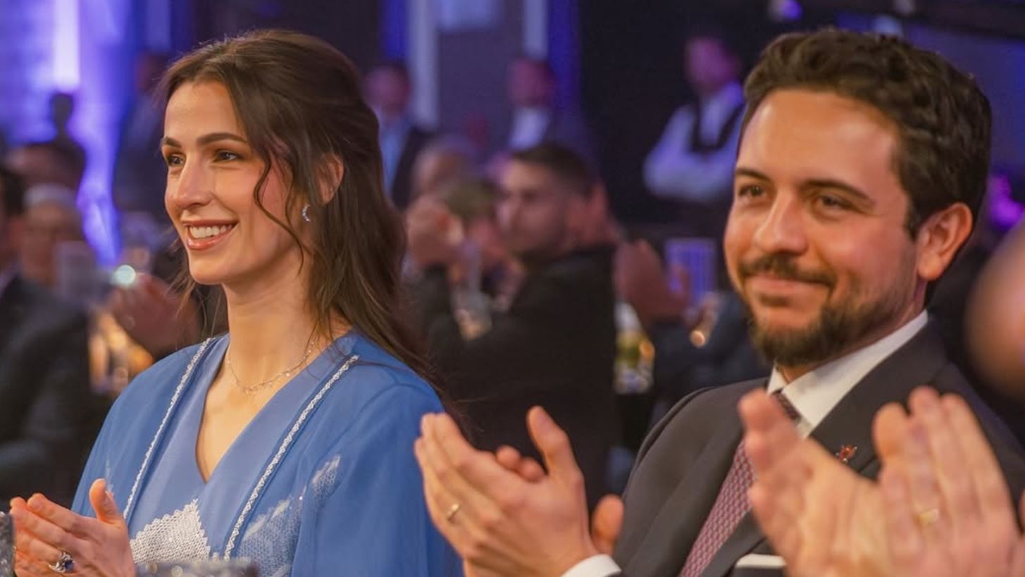 &#x3A0;&#x3CE;&#x3C2; &#x3B7; Rajwa &#x3C4;&#x3B7;&#x3C2; &#x399;&#x3BF;&#x3C1;&#x3B4;&#x3B1;&#x3BD;&#x3AF;&#x3B1;&#x3C2; &#x3C3;&#x3C5;&#x3BD;&#x3B4;&#x3CD;&#x3B1;&#x3C3;&#x3B5; &#x3C4;&#x3B7;&#x3BD; &#x3C0;&#x3B1;&#x3C1;&#x3B1;&#x3B4;&#x3BF;&#x3C3;&#x3B9;&#x3B1;&#x3BA;&#x3AE; &#x3B1;&#x3BC;&#x3C0;&#x3AC;&#x3B3;&#x3B9;&#x3B1; &#x3BC;&#x3B5; &#x3C0;&#x3BF;&#x3BB;&#x3C5;&#x3C4;&#x3B5;&#x3BB;&#x3AD;&#x3C2; &#x3B1;&#x3BE;&#x3B5;&#x3C3;&#x3BF;&#x3C5;&#x3AC;&#x3C1; &#x3B9;&#x3C4;&#x3B1;&#x3BB;&#x3B9;&#x3BA;&#x3AE;&#x3C2; &#x3C5;&#x3C0;&#x3BF;&#x3B3;&#x3C1;&#x3B1;&#x3C6;&#x3AE;&#x3C2;