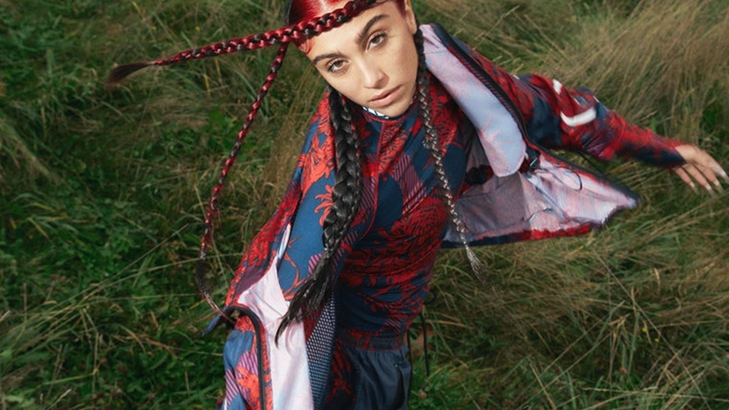 Stella McCartney X Adidas | &#x397; &#x3BA;&#x3CC;&#x3C1;&#x3B7; &#x3BC;&#x3B9;&#x3B1;&#x3C2; &#x3B4;&#x3B9;&#x3AC;&#x3C3;&#x3B7;&#x3BC;&#x3B7;&#x3C2; &#x3C3;&#x3C4;&#x3B1;&#x3C1; &#x3C0;&#x3C1;&#x3C9;&#x3C4;&#x3B1;&#x3B3;&#x3C9;&#x3BD;&#x3B9;&#x3C3;&#x3C4;&#x3B5;&#x3AF; &#x3C3;&#x3C4;&#x3B7; &#x3BD;&#x3AD;&#x3B1; &#x3BA;&#x3B1;&#x3BC;&#x3C0;&#x3AC;&#x3BD;&#x3B9;&#x3B1;