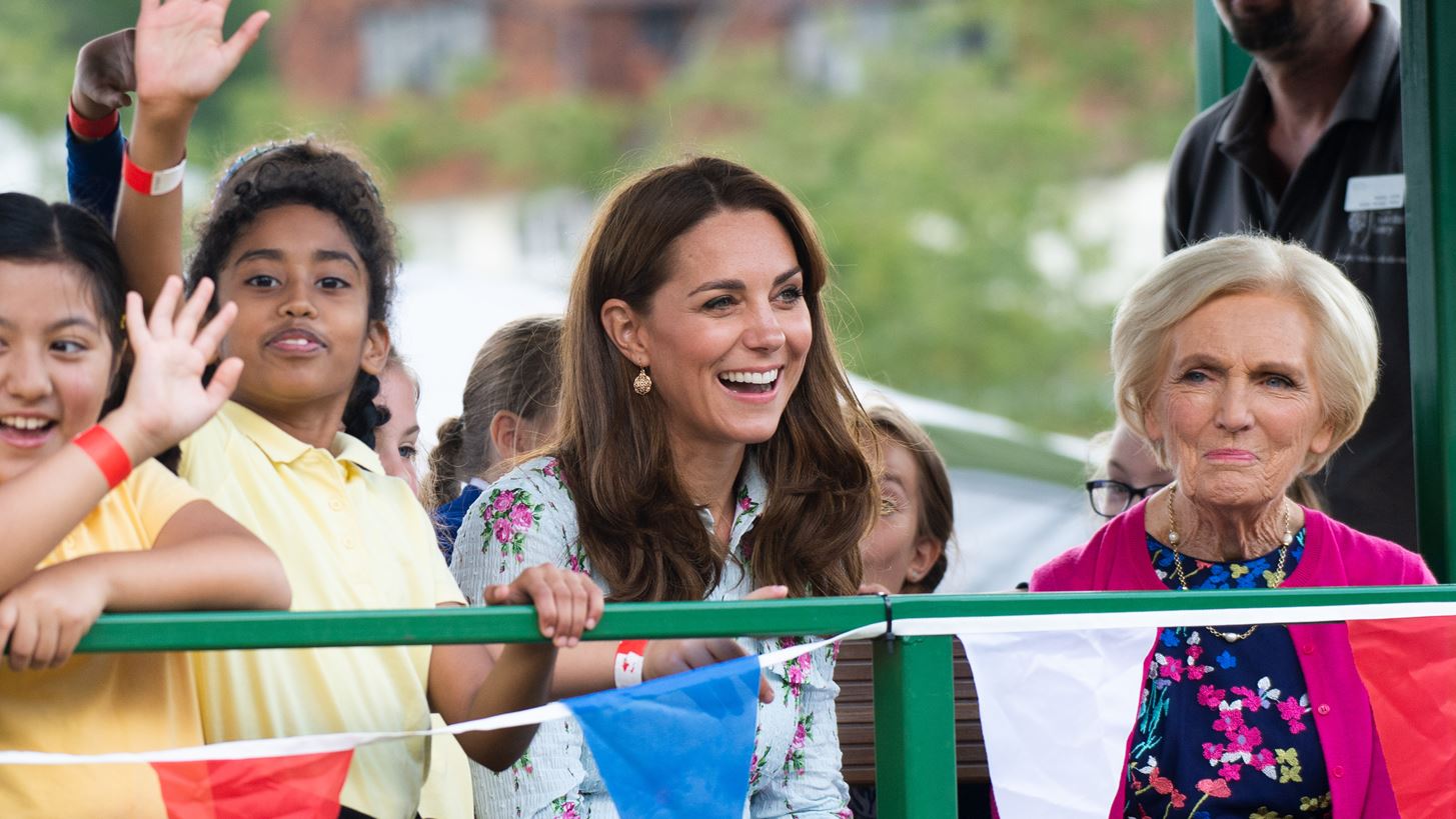 &#x391;&#x3C5;&#x3C4;&#x3CC; &#x3C4;&#x3BF; &#x3C6;&#x3CC;&#x3C1;&#x3B5;&#x3BC;&#x3B1; &#x3C4;&#x3B7;&#x3C2; Kate Middleton &#x3B5;&#x3AF;&#x3BD;&#x3B1;&#x3B9; &#x3BF;&#x3BD;&#x3B5;&#x3B9;&#x3C1;&#x3B5;&#x3BC;&#x3AD;&#x3BD;&#x3BF;