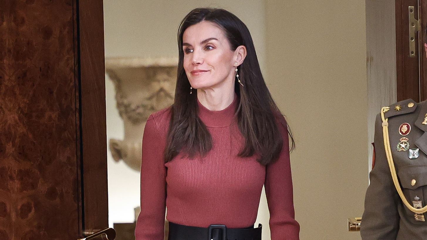 &#x392;&#x3B1;&#x3C3;&#x3AF;&#x3BB;&#x3B9;&#x3C3;&#x3C3;&#x3B1; Letizia &#x3C4;&#x3B7;&#x3C2; &#x399;&#x3C3;&#x3C0;&#x3B1;&#x3BD;&#x3AF;&#x3B1;&#x3C2; | &#x39C;&#x3B5; &#x3BF;&#x3BB;&#x3CC;&#x3C3;&#x3C9;&#x3BC;&#x3B7; &#x3C6;&#x3CC;&#x3C1;&#x3BC;&#x3B1; &#x3B1;&#x3C0;&#x3CC; &#x3C4;&#x3B7; Mango, &#x3C3;&#x3C4;&#x3B7; &#x3C6;&#x3BB;&#x3BF;&#x3B3;&#x3B5;&#x3C1;&#x3AE; &#x3B1;&#x3C0;&#x3CC;&#x3C7;&#x3C1;&#x3C9;&#x3C3;&#x3B7; &#x3C0;&#x3BF;&#x3C5; &#x3B1;&#x3BD;&#x3B1;&#x3B4;&#x3B5;&#x3B9;&#x3BA;&#x3BD;&#x3CD;&#x3B5;&#x3B9; &#x3C4;&#x3B9;&#x3C2; &#x3BC;&#x3B5;&#x3BB;&#x3B1;&#x3C7;&#x3C1;&#x3B9;&#x3BD;&#x3AD;&#x3C2; &#x3B3;&#x3C5;&#x3BD;&#x3B1;&#x3AF;&#x3BA;&#x3B5;&#x3C2;