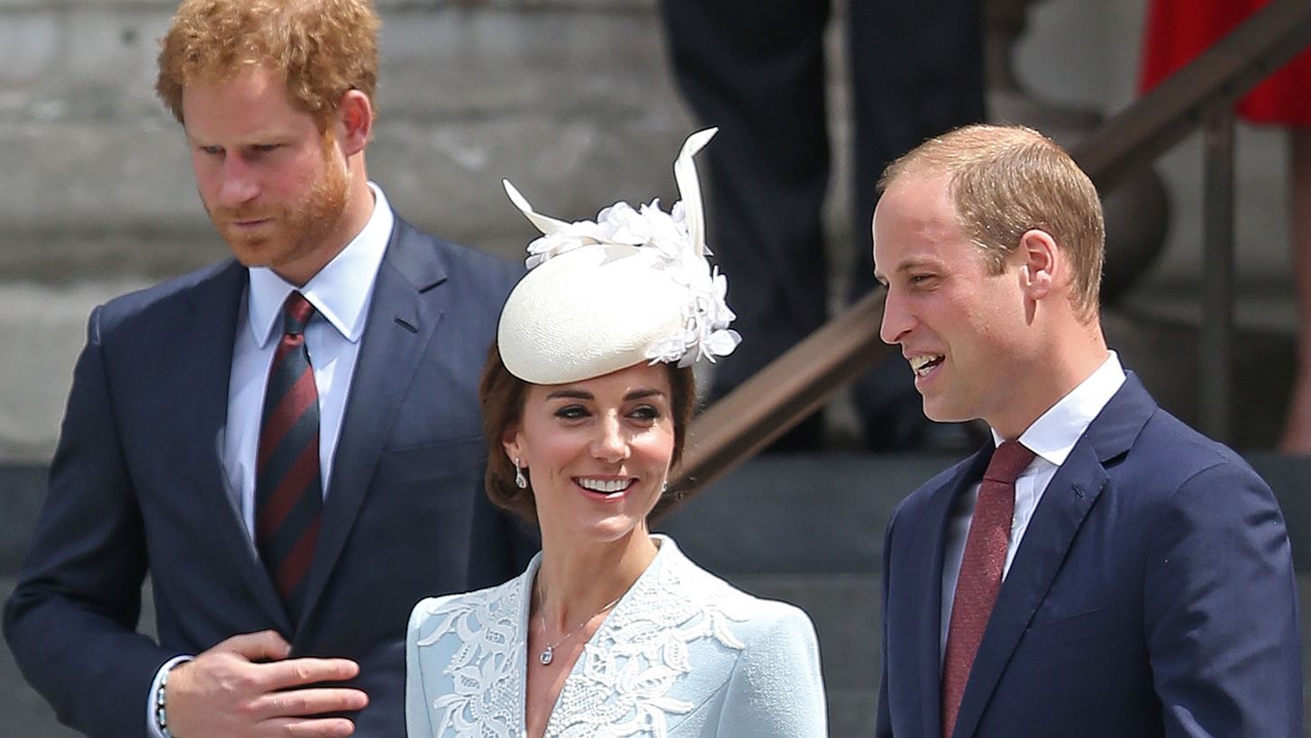 Royal News | Η επιστροφή του Harry στη Μ. Βρετανία και η αμηχανία των William και Kate