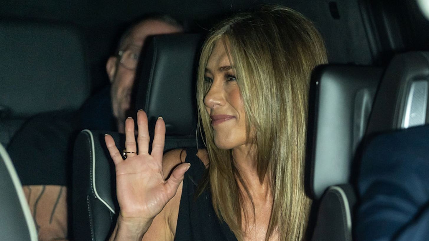 Πώς ο σύντροφος της Jennifer Aniston, Jim Curtis έκλεψε την παράσταση στην πρεμιέρα του "The Morning Show"
