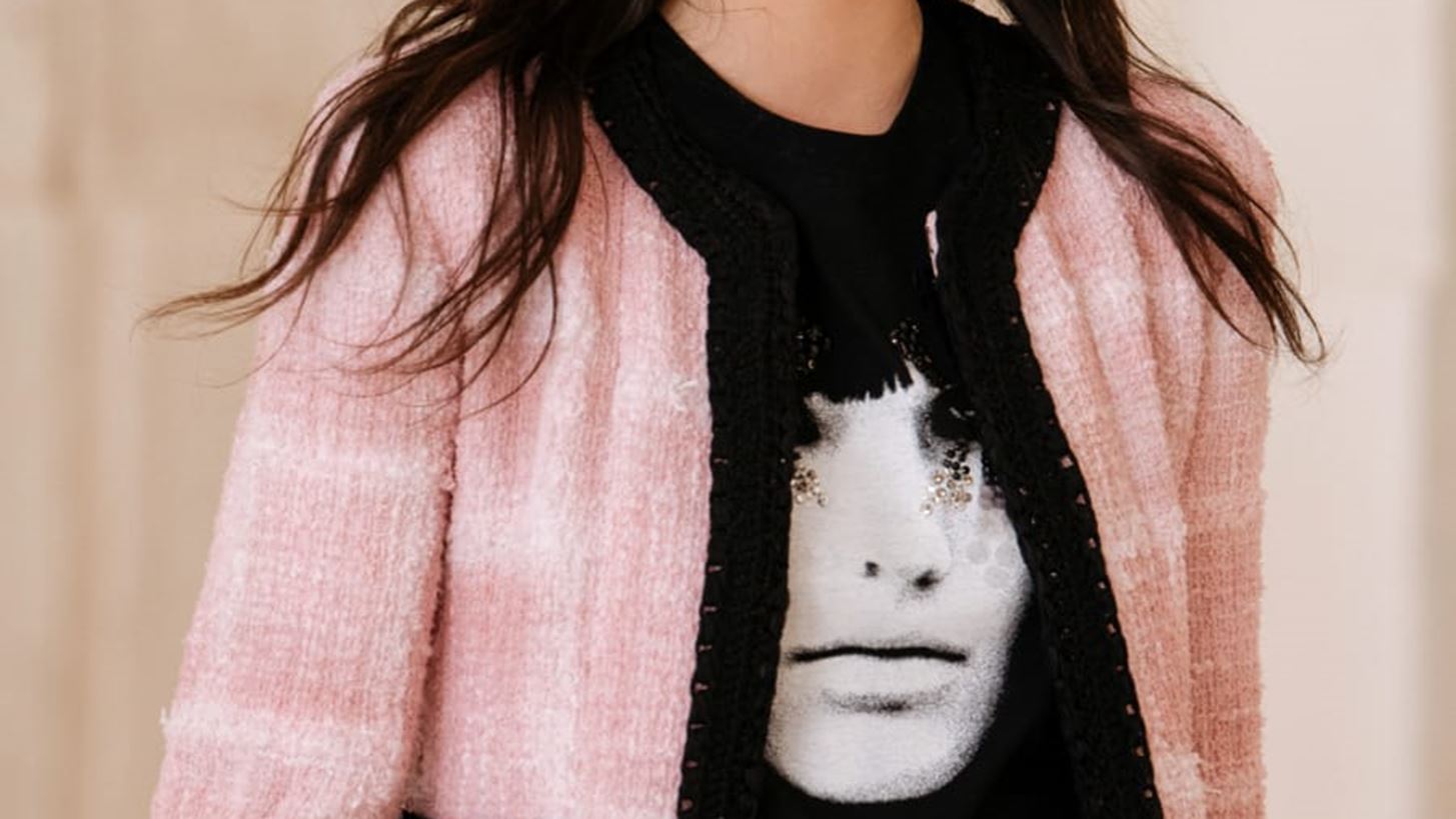 Chanel Cruise 2022 | &#x397; &#x3BD;&#x3BF;&#x3C3;&#x3C4;&#x3B1;&#x3BB;&#x3B3;&#x3B9;&#x3BA;&#x3AE; &#x3B4;&#x3B9;&#x3AC;&#x3B8;&#x3B5;&#x3C3;&#x3B7; &#x3C3;&#x3C4;&#x3BF; &#x3BC;&#x3B1;&#x3BA;&#x3B9;&#x3B3;&#x3B9;&#x3AC;&#x3B6; &#x3B8;&#x3CD;&#x3BC;&#x3B9;&#x3C3;&#x3B5; &#x3BA;&#x3AC;&#x3C4;&#x3B9; &#x3B1;&#x3C0;&#x3CC; &#x3C4;&#x3B1; 00s