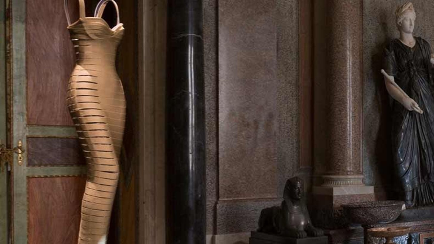 T&#x3BF; &#x3C0;&#x3C1;&#x3CE;&#x3C4;&#x3BF; &#x3BA;&#x3B1;&#x3C4;&#x3AC;&#x3C3;&#x3C4;&#x3B7;&#x3BC;&#x3B1; Azzedine Ala&#xEF;a &#x3B1;&#x3BD;&#x3BF;&#x3AF;&#x3B3;&#x3B5;&#x3B9; &#x3C3;&#x3C4;&#x3BF; &#x39B;&#x3BF;&#x3BD;&#x3B4;&#x3AF;&#x3BD;&#x3BF;