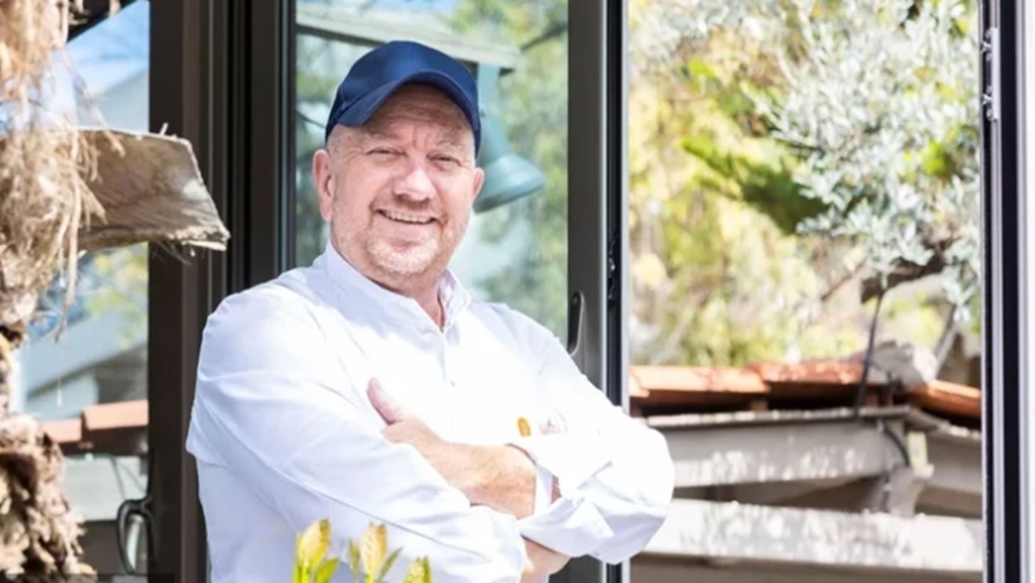 &#x39F; &#x388;&#x3BA;&#x3C4;&#x3BF;&#x3C1;&#x3B1;&#x3C2; &#x39C;&#x3C0;&#x3BF;&#x3C4;&#x3C1;&#x3AF;&#x3BD;&#x3B9; &#x3B5;&#x3AF;&#x3BD;&#x3B1;&#x3B9; &#x3BF; &#x3C0;&#x3B9;&#x3BF; &#x3B5;&#x3C0;&#x3B9;&#x3B4;&#x3C1;&#x3B1;&#x3C3;&#x3C4;&#x3B9;&#x3BA;&#x3CC;&#x3C2; &#x3C3;&#x3B5;&#x3C6; &#x3C4;&#x3B7;&#x3C2; &#x395;&#x3BB;&#x3BB;&#x3AC;&#x3B4;&#x3B1;&#x3C2; -&#x3C3;&#x3CD;&#x3BC;&#x3C6;&#x3C9;&#x3BD;&#x3B1; &#x3BC;&#x3B5; &#x3C4;&#x3BF;&#x3C5;&#x3C2; &#x3AF;&#x3B4;&#x3B9;&#x3BF;&#x3C5;&#x3C2; &#x3C4;&#x3BF;&#x3C5;&#x3C2; &#x3C3;&#x3B5;&#x3C6;