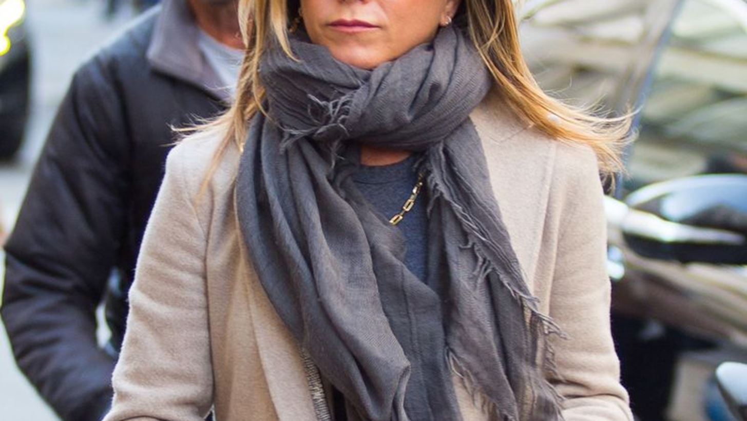 Jennifer Aniston: &#x397; &#x3C3;&#x3C4;&#x3AE;&#x3C1;&#x3B9;&#x3BE;&#x3B7; &#x3C4;&#x3C9;&#x3BD; &#x3C6;&#x3AF;&#x3BB;&#x3C9;&#x3BD; &#x3C4;&#x3B7;&#x3C2; &#x3BC;&#x3B5;&#x3C4;&#x3AC; &#x3C4;&#x3BF; &#x3B4;&#x3B9;&#x3B1;&#x3B6;&#x3CD;&#x3B3;&#x3B9;&#x3BF;