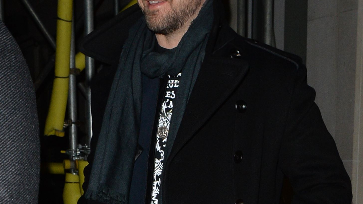 Justin Timberlake | &#x39F;&#x3B9; &#x3AD;&#x3BD;&#x3C4;&#x3BF;&#x3BD;&#x3B5;&#x3C2; &#x3B1;&#x3BD;&#x3C4;&#x3B9;&#x3B4;&#x3C1;&#x3AC;&#x3C3;&#x3B5;&#x3B9;&#x3C2; &#x3C4;&#x3C9;&#x3BD; fans &#x3BC;&#x3B5;&#x3C4;&#x3AC; &#x3C4;&#x3B7; &#x3C0;&#x3C1;&#x3B5;&#x3BC;&#x3B9;&#x3AD;&#x3C1;&#x3B1; &#x3C4;&#x3BF;&#x3C5; &quot;Framing Britney Spears&quot;