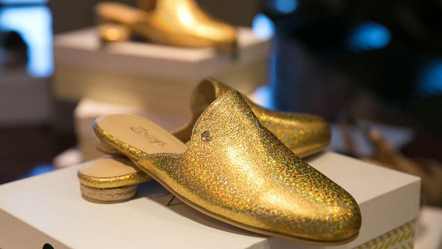 &#x3A4;&#x3BF; Zaccys London &#x3BF;&#x3C1;&#x3B3;&#x3AC;&#x3BD;&#x3C9;&#x3C3;&#x3B5; &#x3C4;&#x3BF; &#x3C0;&#x3B9;&#x3BF; &#x3BB;&#x3B1;&#x3BC;&#x3C0;&#x3B5;&#x3C1;&#x3CC; Pre Christmas party &#x3C3;&#x3C4;&#x3B7;&#x3BD; &#x3BA;&#x3B1;&#x3C1;&#x3B4;&#x3B9;&#x3AC; &#x3C4;&#x3B7;&#x3C2; &#x391;&#x3B8;&#x3AE;&#x3BD;&#x3B1;&#x3C2;