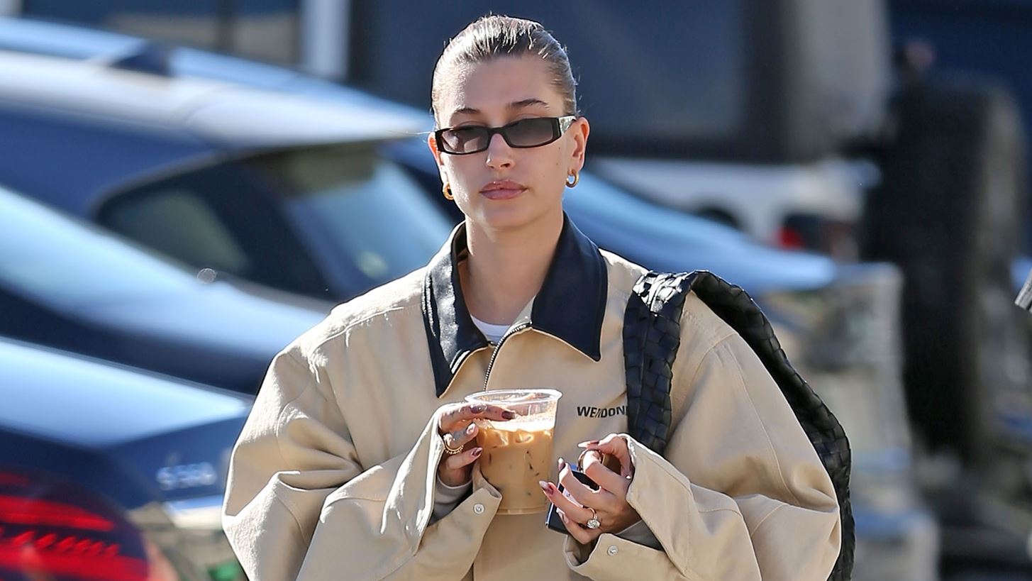 Hailey Bieber | &#x395;&#x3BE;&#x3BF;&#x3BC;&#x3BF;&#x3BB;&#x3BF;&#x3B3;&#x3B5;&#x3AF;&#x3C4;&#x3B1;&#x3B9; &#x3C4;&#x3BF;&#x3BD; &#x3BB;&#x3CC;&#x3B3;&#x3BF; &#x3C0;&#x3BF;&#x3C5; &#x3C6;&#x3BF;&#x3B2;&#x3AC;&#x3C4;&#x3B1;&#x3B9; &#x3C0;&#x3BF;&#x3BB;&#x3CD; &#x3BD;&#x3B1; &#x3B3;&#x3AF;&#x3BD;&#x3B5;&#x3B9; &#x3BC;&#x3B7;&#x3C4;&#x3AD;&#x3C1;&#x3B1;