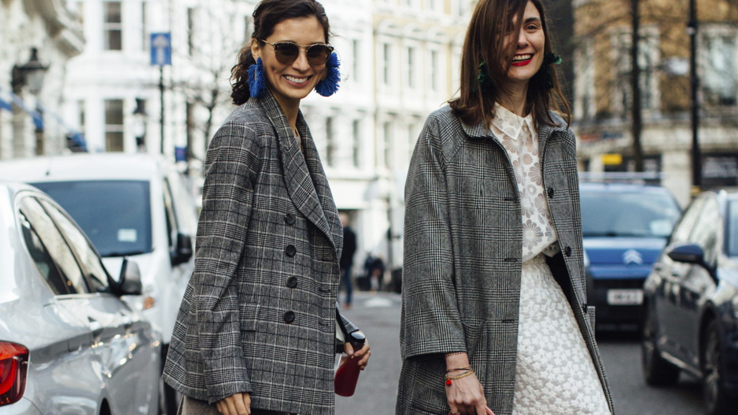 &#x39F;&#x3B9; &#x3BA;&#x3B1;&#x3BB;&#x3CD;&#x3C4;&#x3B5;&#x3C1;&#x3B5;&#x3C2; streetstyle &#x3B5;&#x3BC;&#x3C6;&#x3B1;&#x3BD;&#x3AF;&#x3C3;&#x3B5;&#x3B9;&#x3C2; &#x3B1;&#x3C0;&#x3CC; &#x3C4;&#x3B7;&#x3BD; &#x395;&#x3B2;&#x3B4;&#x3BF;&#x3BC;&#x3AC;&#x3B4;&#x3B1; &#x39C;&#x3CC;&#x3B4;&#x3B1;&#x3C2; &#x3C4;&#x3BF;&#x3C5; &#x39B;&#x3BF;&#x3BD;&#x3B4;&#x3AF;&#x3BD;&#x3BF;&#x3C5;