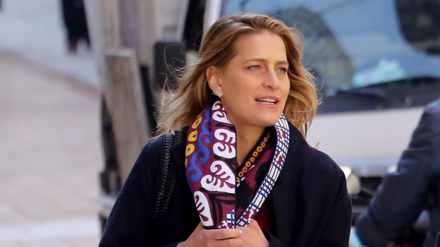 &quot;&#x391;&#x3B8;&#x3AE;&#x3BD;&#x3B1;, &#x3C3;&#x27; &#x3B1;&#x3B3;&#x3B1;&#x3C0;&#x3CE;&quot; | &#x397; &#x3A4;&#x3B1;&#x3C4;&#x3B9;&#x3AC;&#x3BD;&#x3B1; &#x39C;&#x3C0;&#x3BB;&#x3AC;&#x3C4;&#x3BD;&#x3B9;&#x3BA; &#x3BC;&#x3BF;&#x3B9;&#x3C1;&#x3AC;&#x3B6;&#x3B5;&#x3C4;&#x3B1;&#x3B9; &#x3C4;&#x3B7;&#x3BD; &#x3B1;&#x3B3;&#x3B1;&#x3C0;&#x3B7;&#x3BC;&#x3AD;&#x3BD;&#x3B7; &#x3C4;&#x3B7;&#x3C2; &#x3B8;&#x3AD;&#x3B1; &#x3C3;&#x3C4;&#x3B7;&#x3BD; &#x3C0;&#x3CC;&#x3BB;&#x3B7;