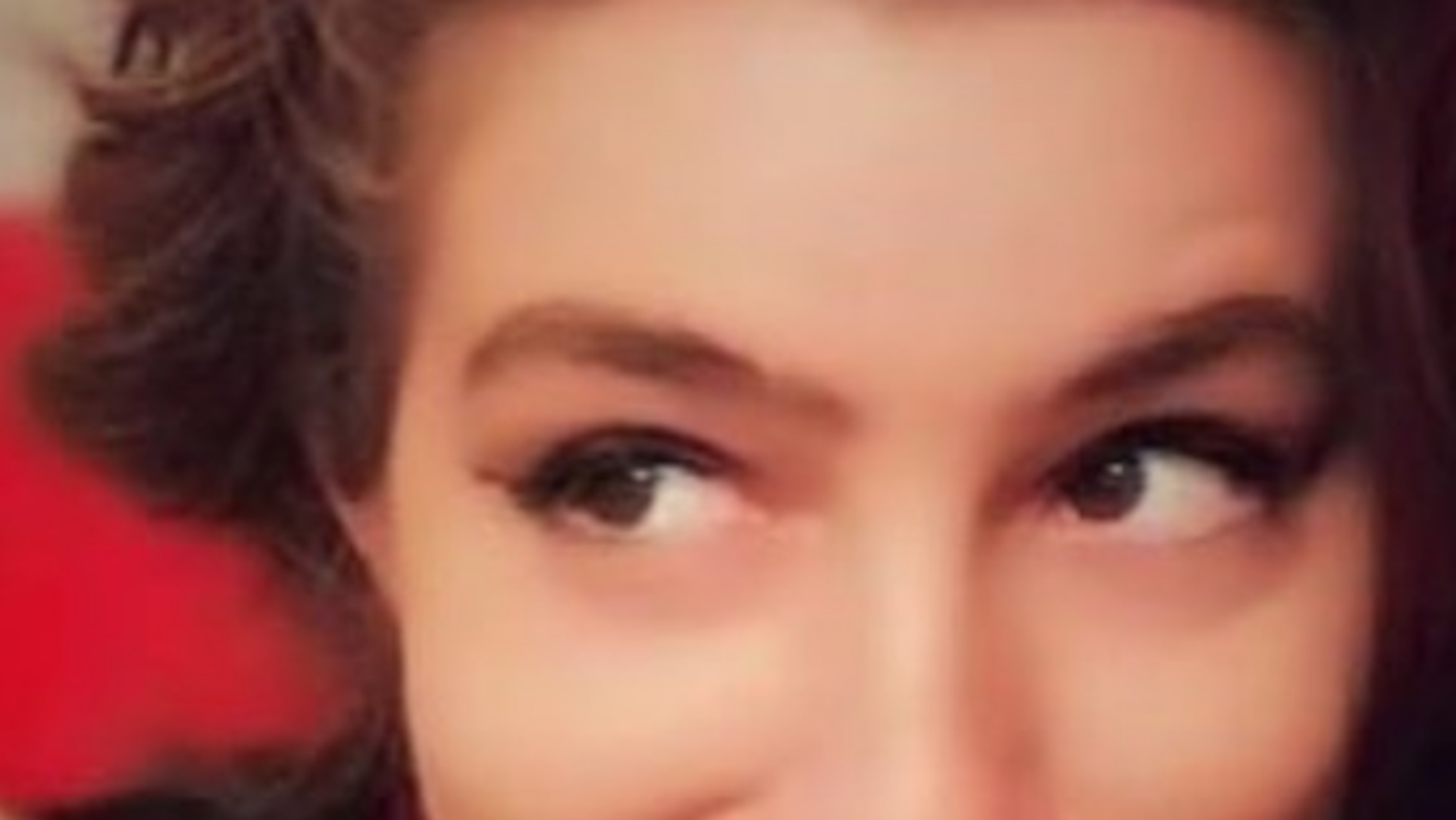 Η Μαρία Κίτσου πρωταγωνιστεί στην παράσταση Τρίτο Στεφάνι