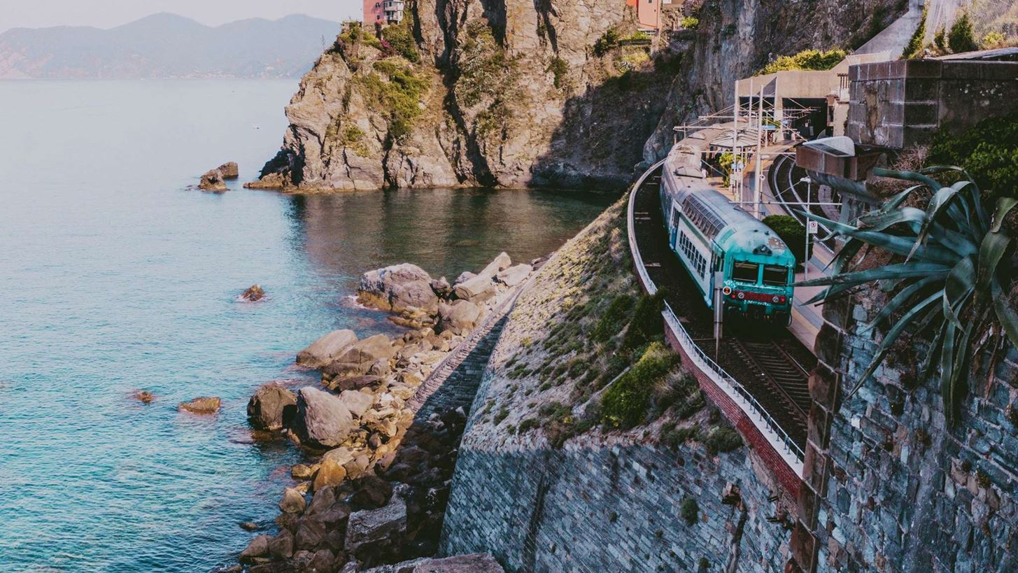 &#x39F; &#x3B3;&#x3CD;&#x3C1;&#x3BF;&#x3C2; &#x3C4;&#x3BF;&#x3C5; &#x3BA;&#x3CC;&#x3C3;&#x3BC;&#x3BF;&#x3C5; &#x3BC;&#x3B5; &#x3AD;&#x3BD;&#x3B1; &#x3C4;&#x3C1;&#x3AD;&#x3BD;&#x3BF;